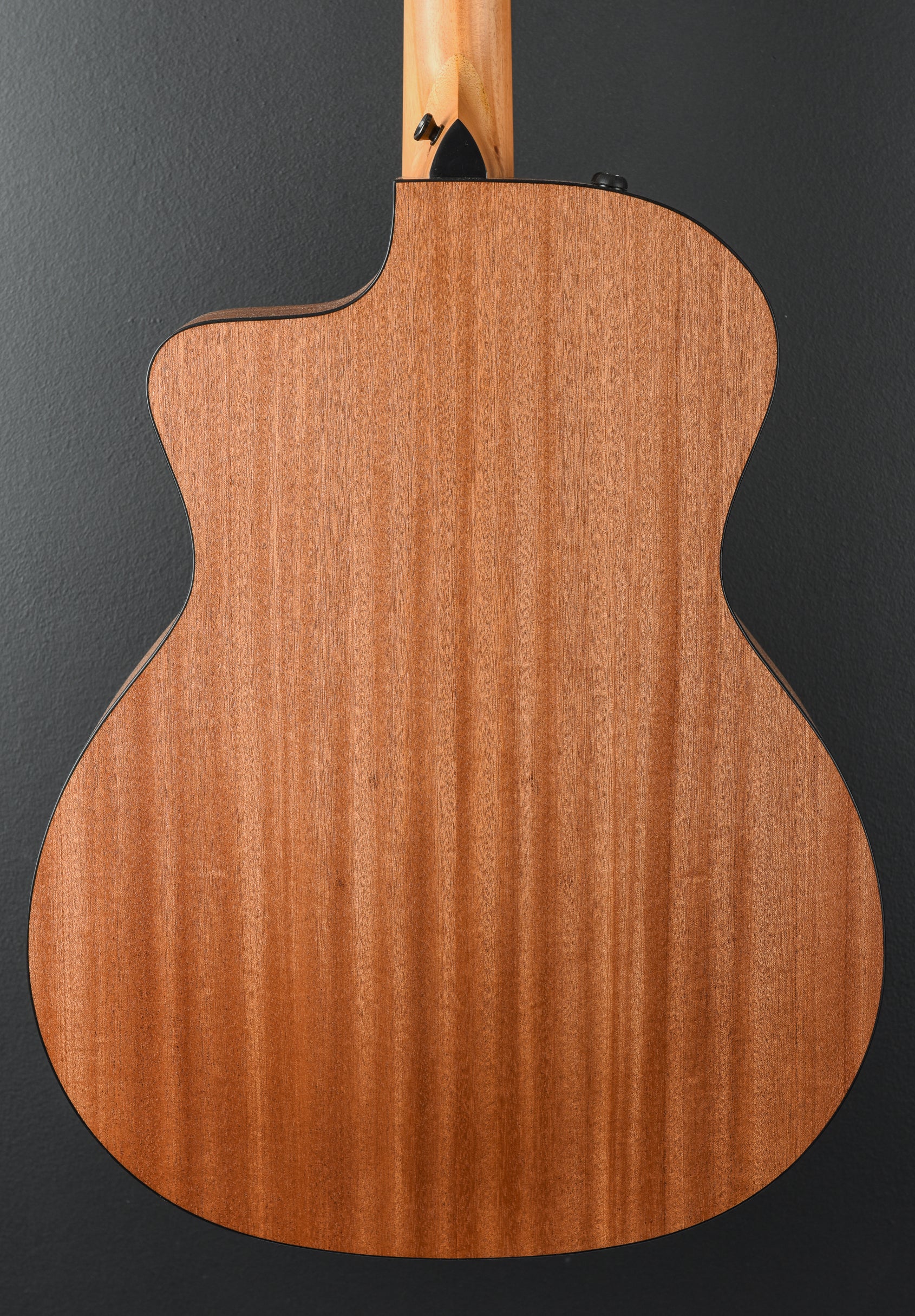 114CE Sapele - Image 4