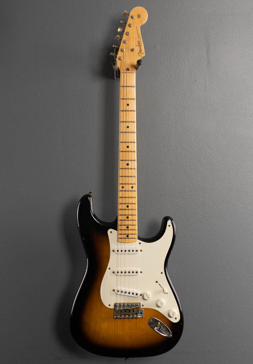 1955 Journeyman Relic Stratocaster - Two Tone Sunburst - Image 3