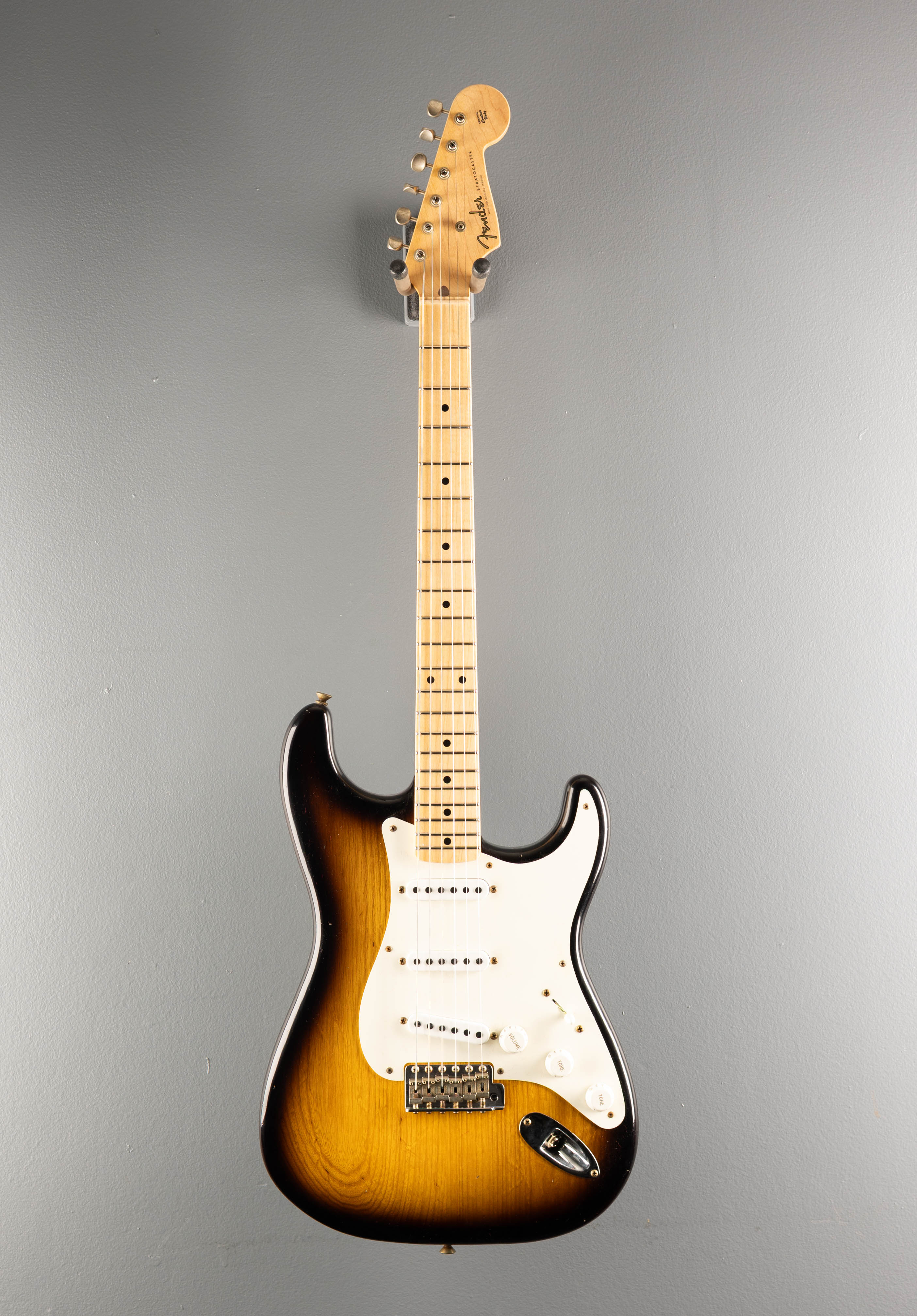 1955 Journeyman Relic Stratocaster - Two Tone Sunburst - Image 3