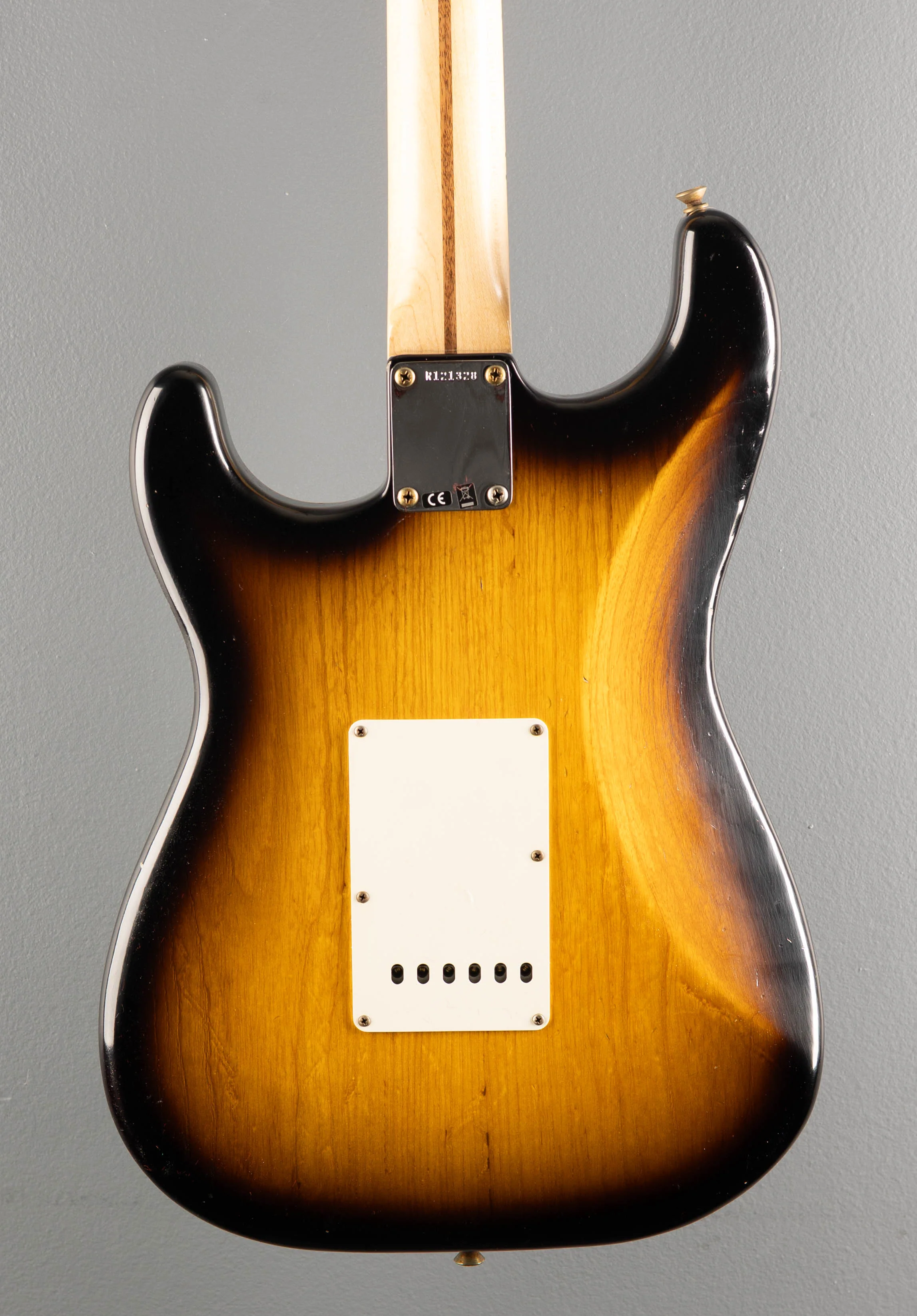 1955 Journeyman Relic Stratocaster - Two Tone Sunburst - Image 4