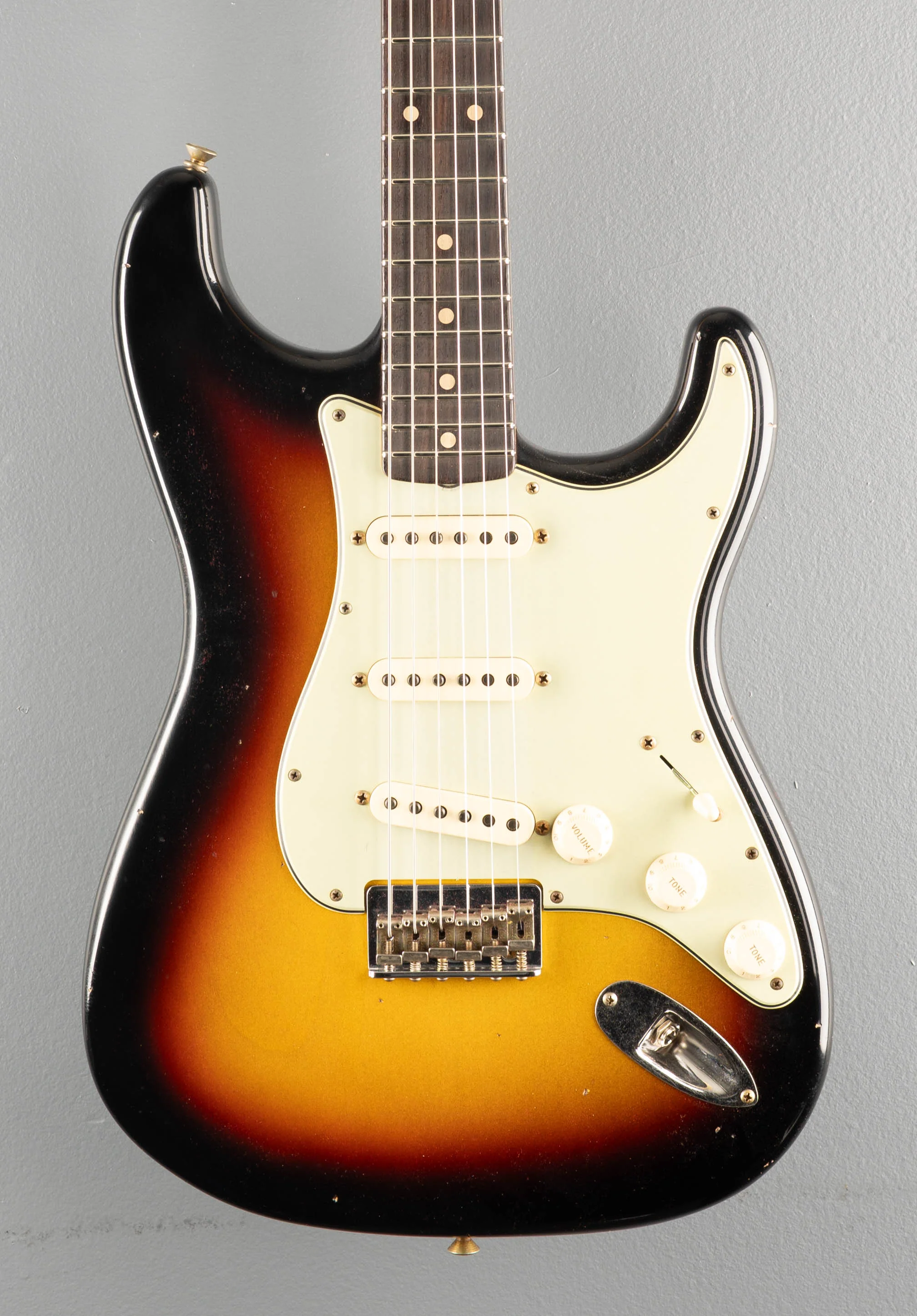 1960 Journeyman Relic Hardtail Stratocaster - 3 Color Sunburst - Image 2