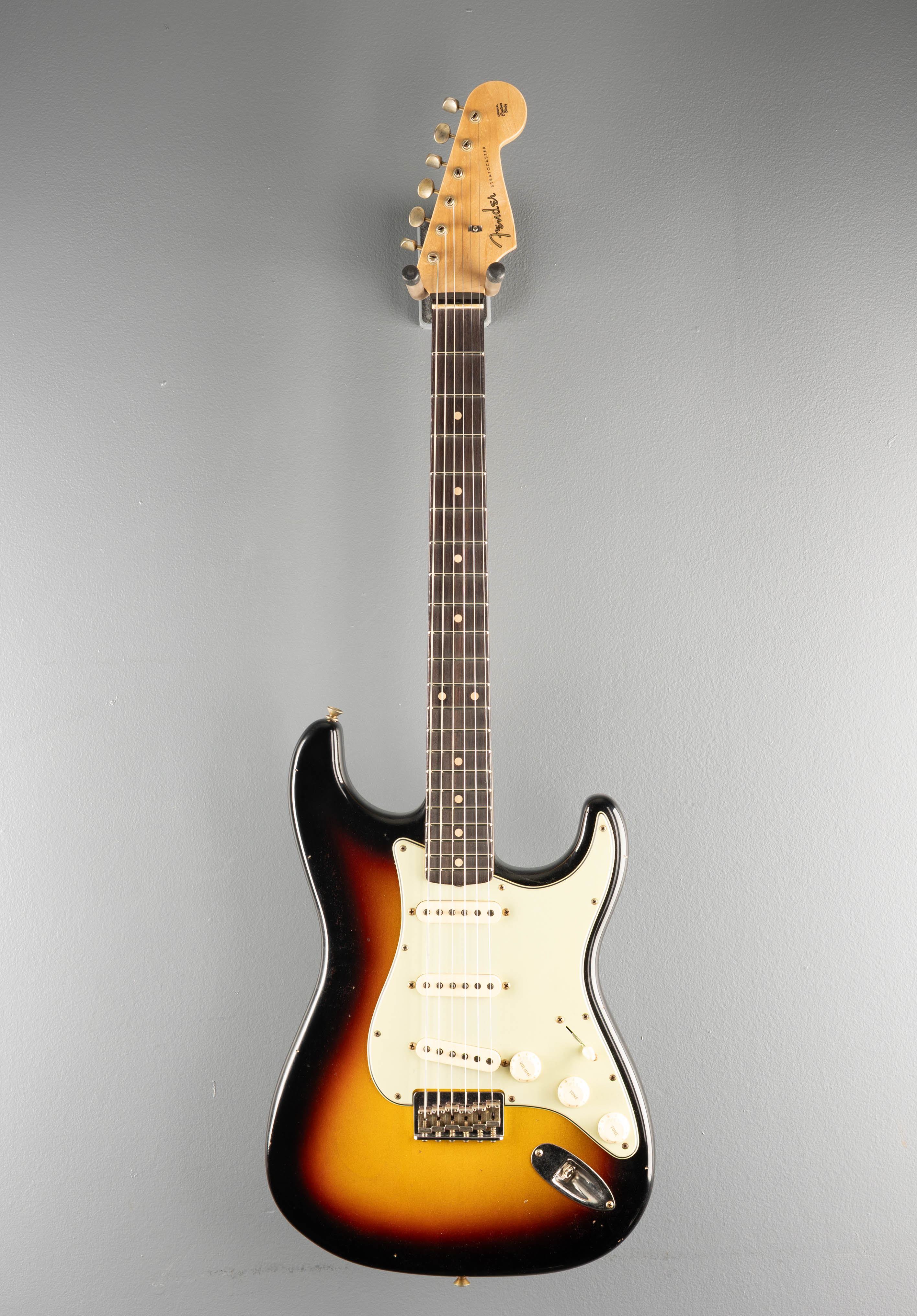 1960 Journeyman Relic Hardtail Stratocaster - 3 Color Sunburst - Image 3