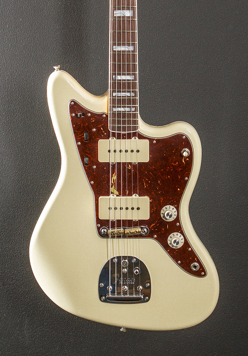 1967 Deluxe Closet Classic Jazzmaster - Image 2