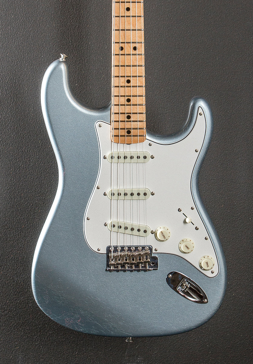 1968 Deluxe Closet Classic Strat - Image 2