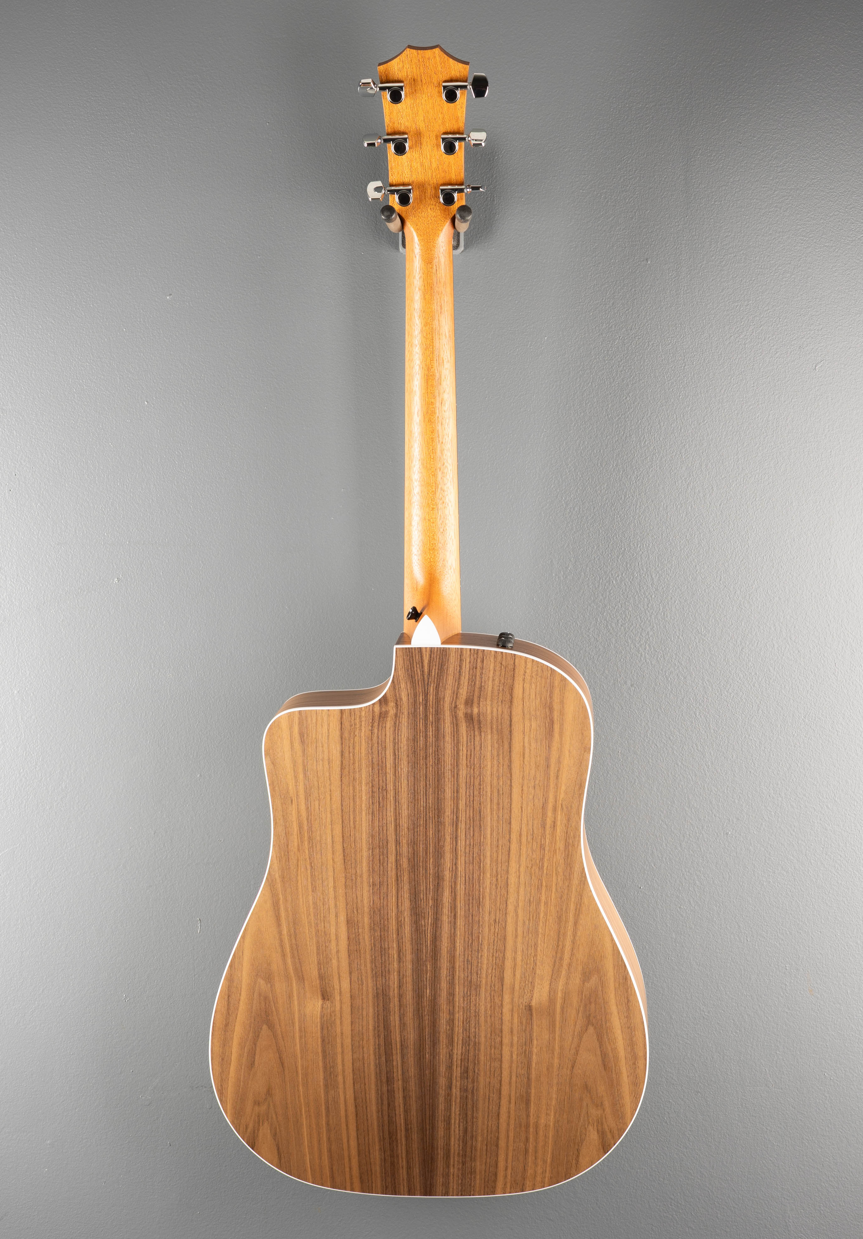 USED 210CE Walnut, '26 - Image 5