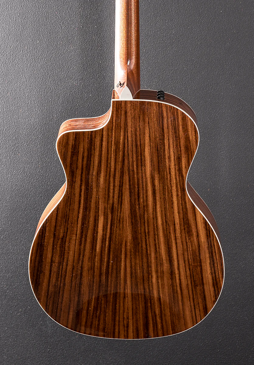 USED 214CE DLX '14 - Image 4