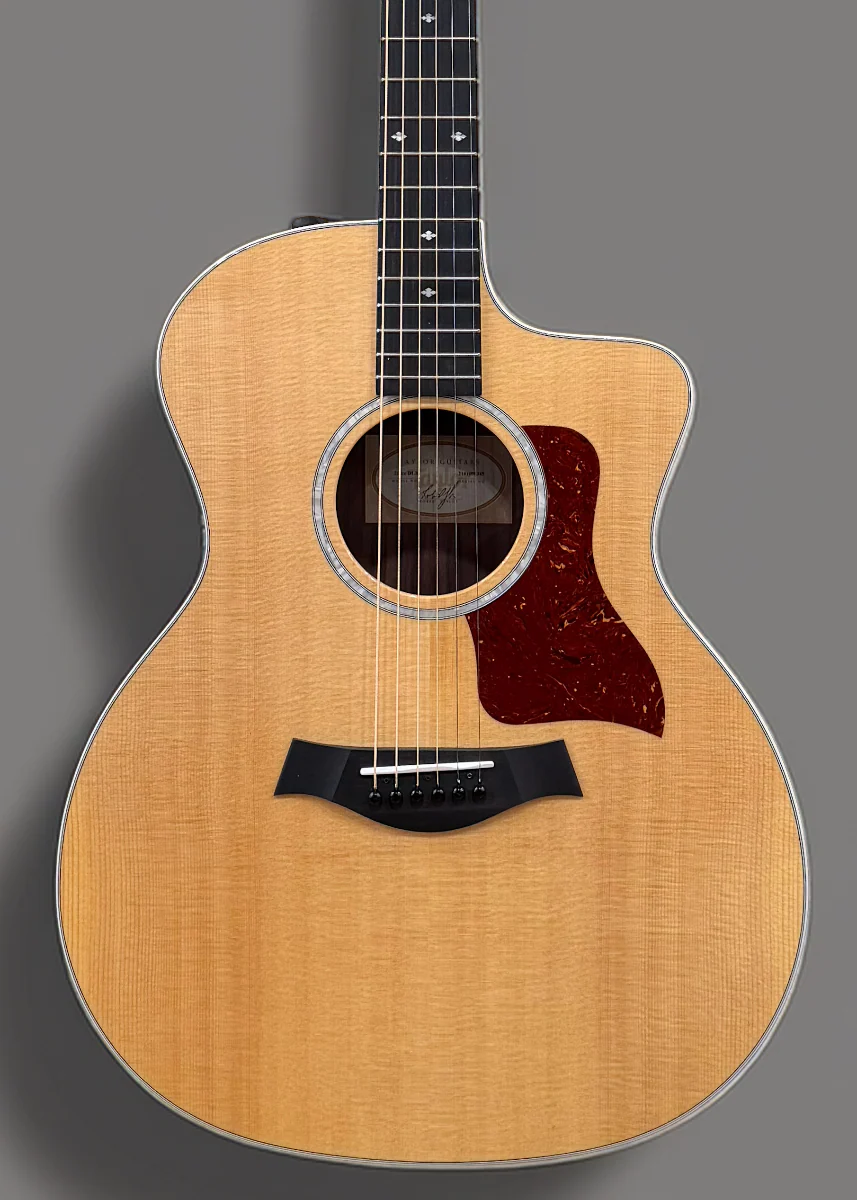 USED 214ce DLX '18 - Image 2
