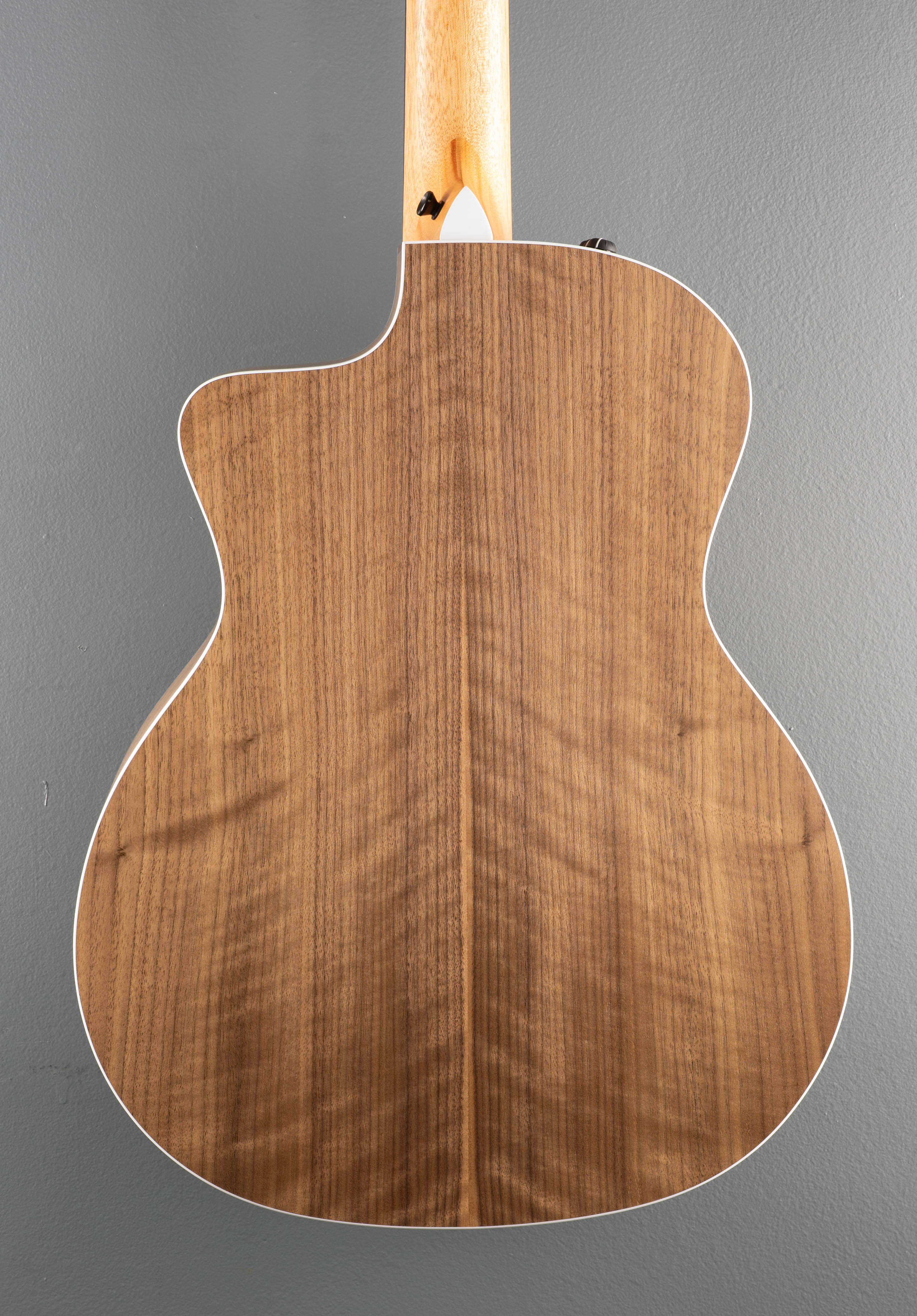 USED 214CE-N Walnut '26 - Image 4