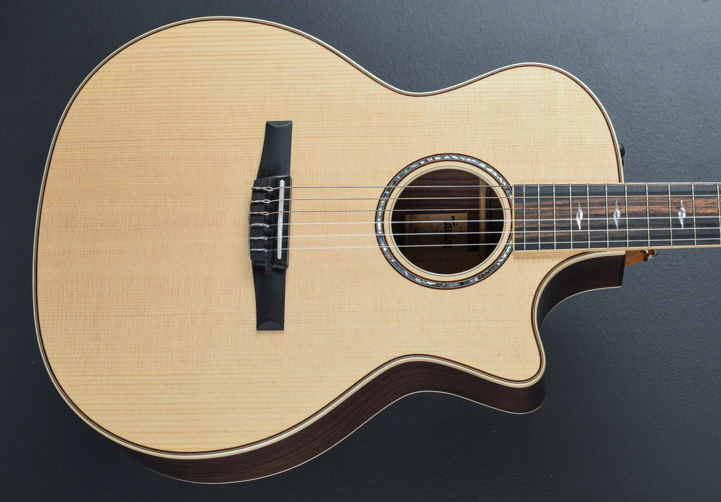 USED 814CE-N '24