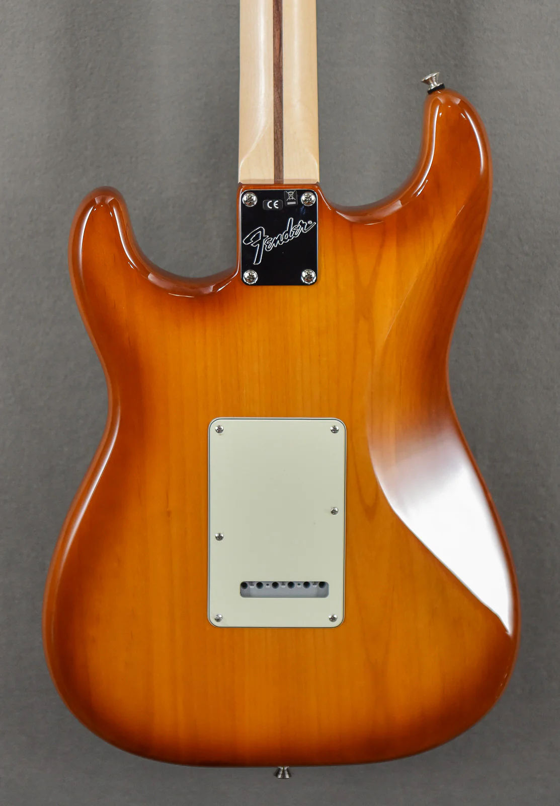 American Performer Stratocaster – Honey Burst w/Rosewood Fingerboard - Image 5