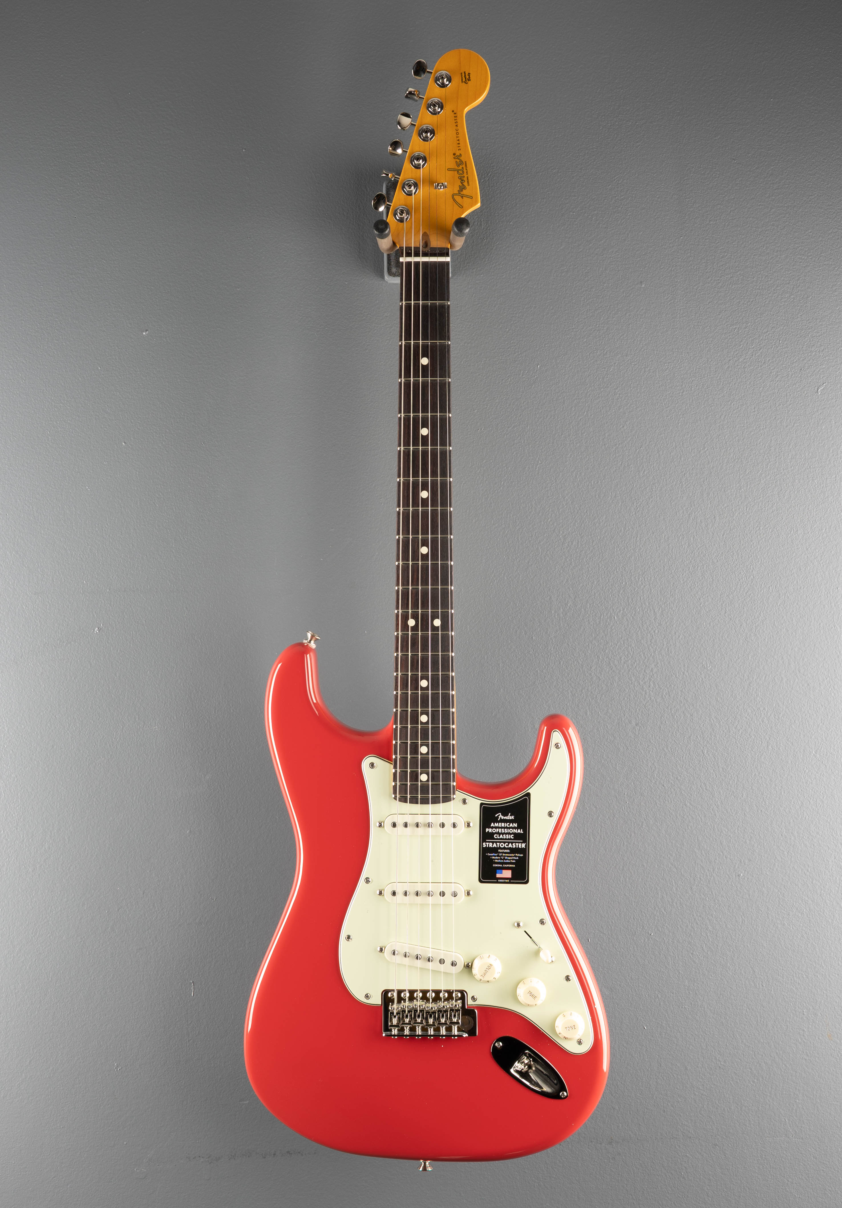American Professional Classic Stratocaster - Faded Dakota Red w/Rosewood - Image 3