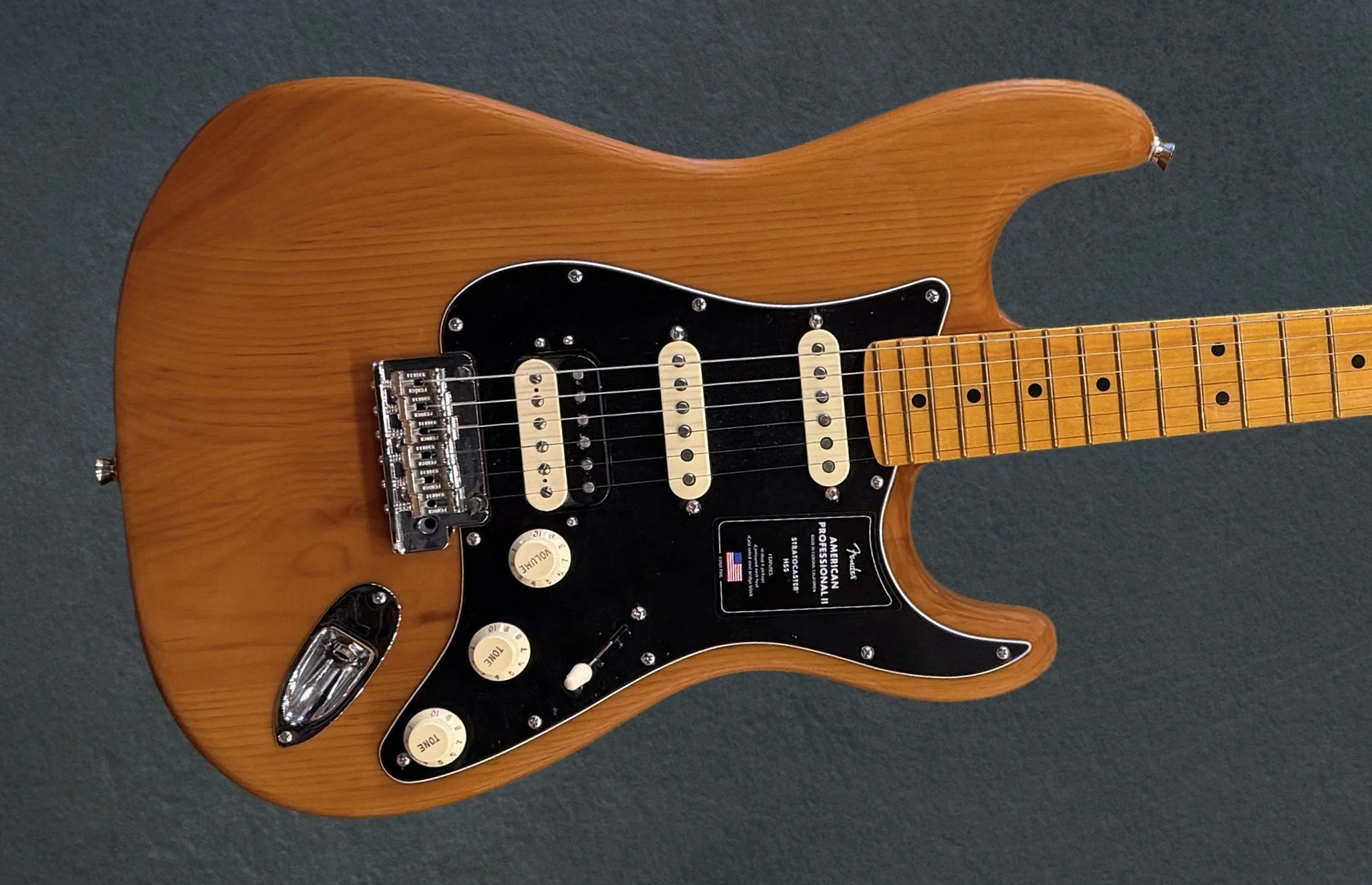AMERICAN PROFESSIONAL II STRATOCASTER® HSS