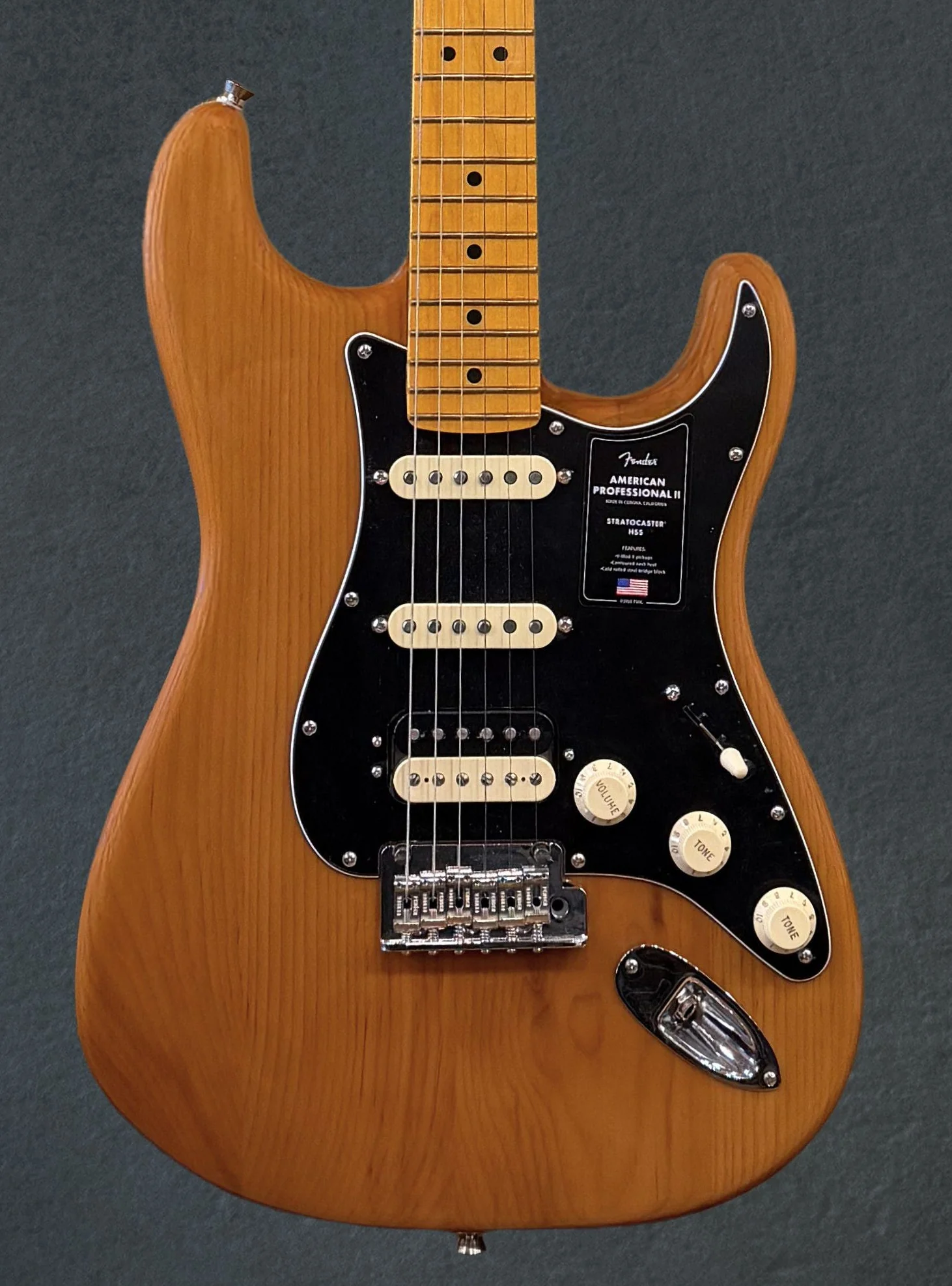 AMERICAN PROFESSIONAL II STRATOCASTER® HSS - Image 2
