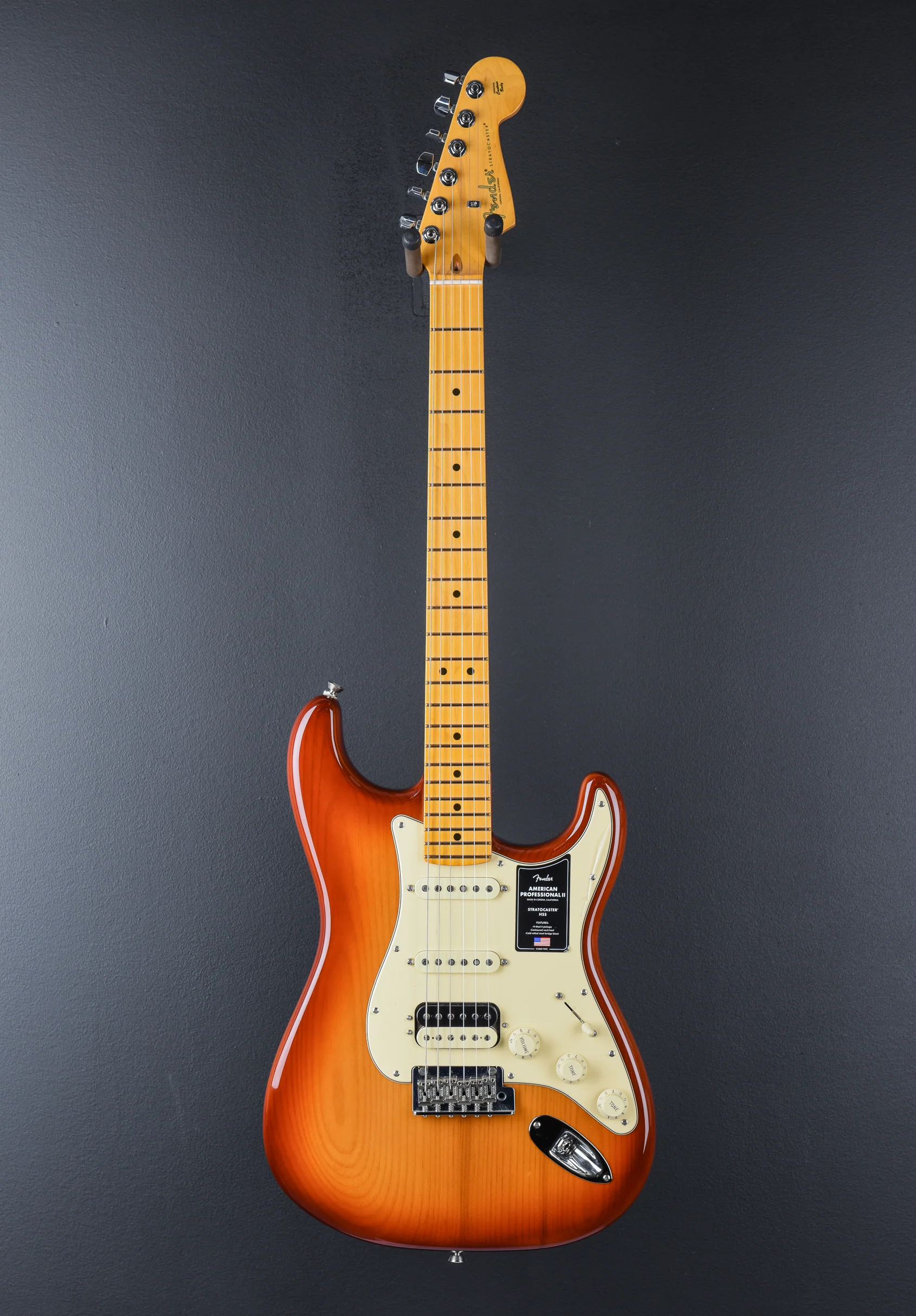Used American Professional II Stratocaster HSS '24 - Image 3