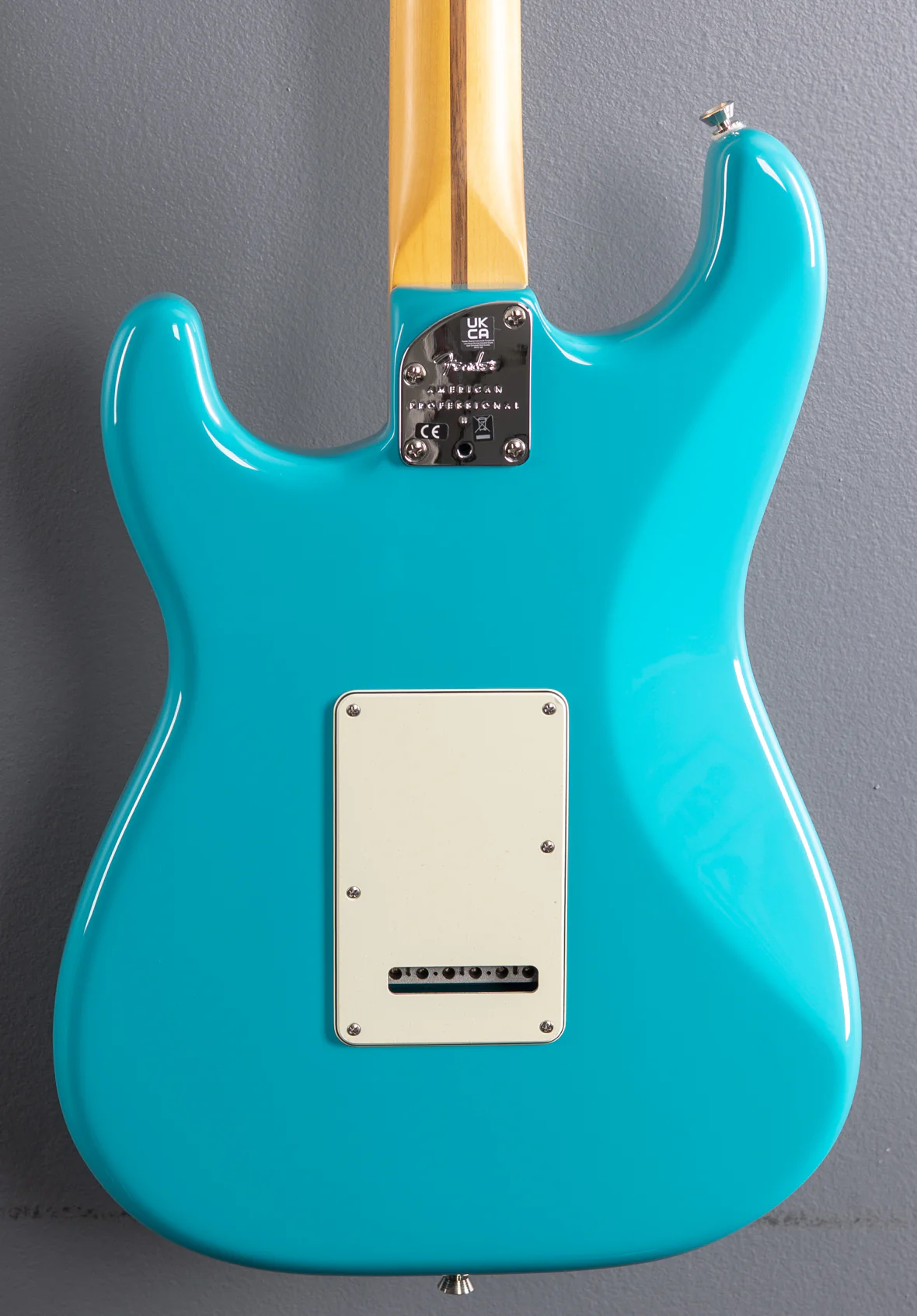 American Professional II Stratocaster – Miami Blue w/Maple - Image 4