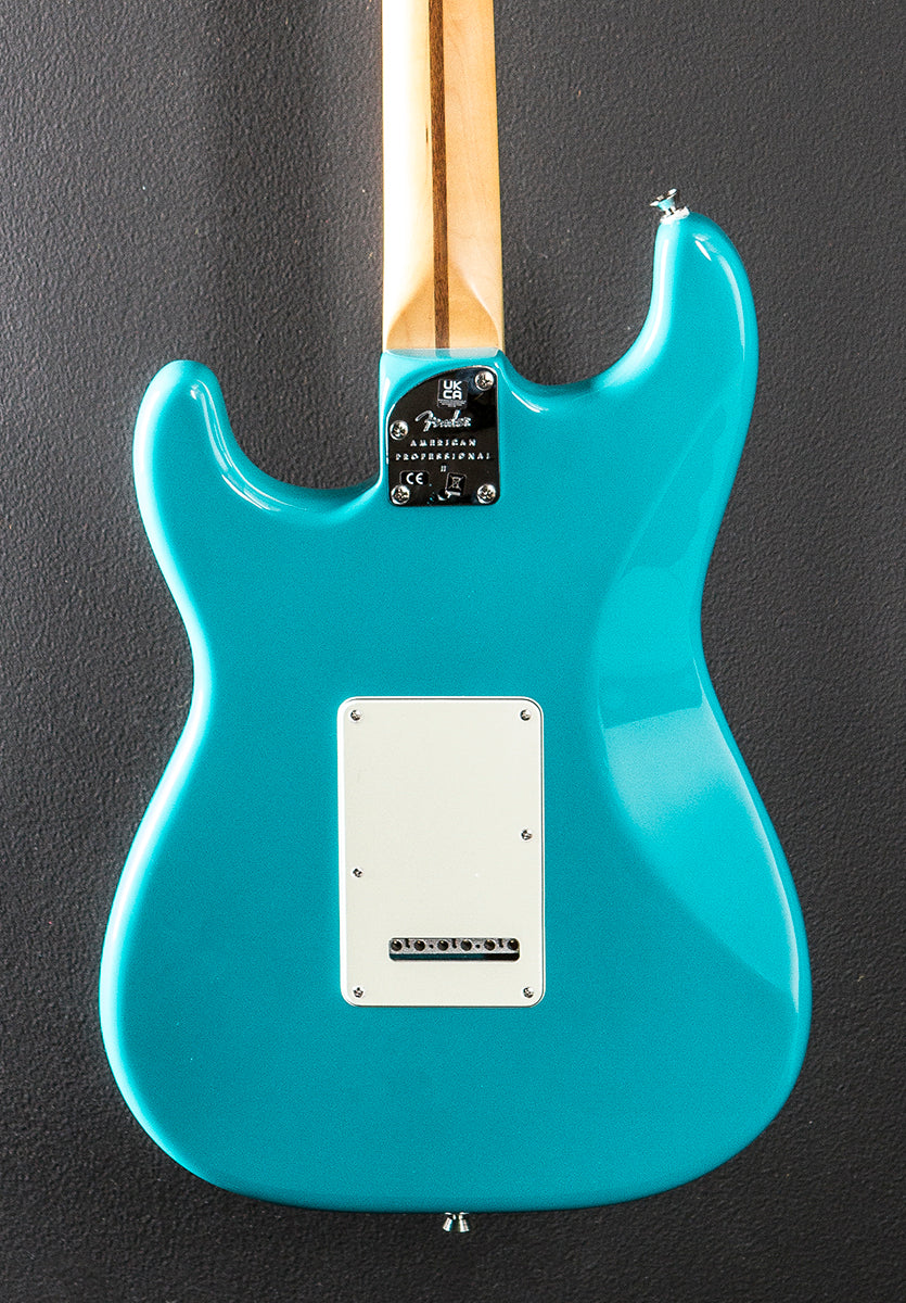 American Professional II Stratocaster â Miami Blue w/Rosewood - Image 4