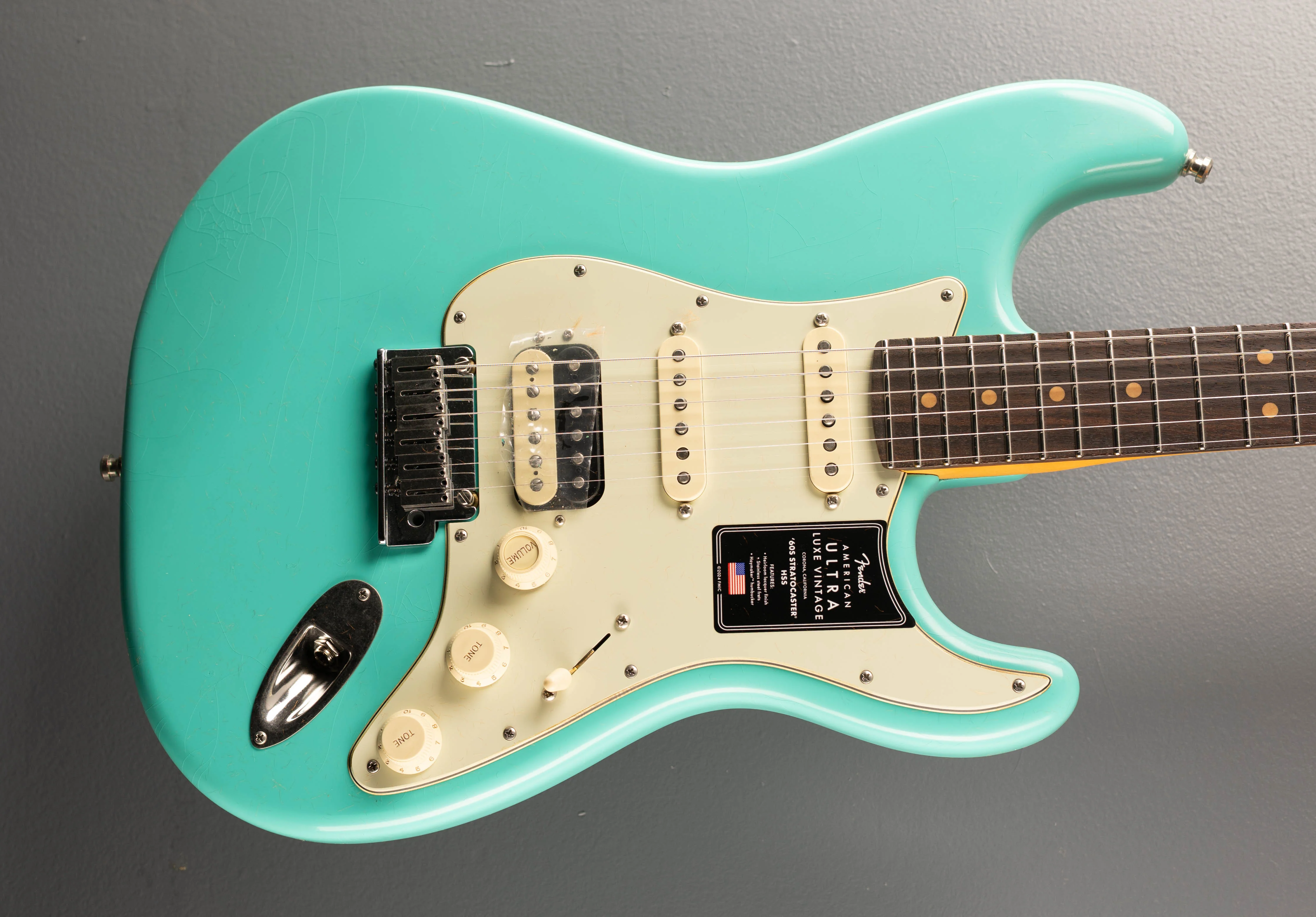 American Ultra Luxe Vintage '60s Stratocaster HSS - Sea Foam Green