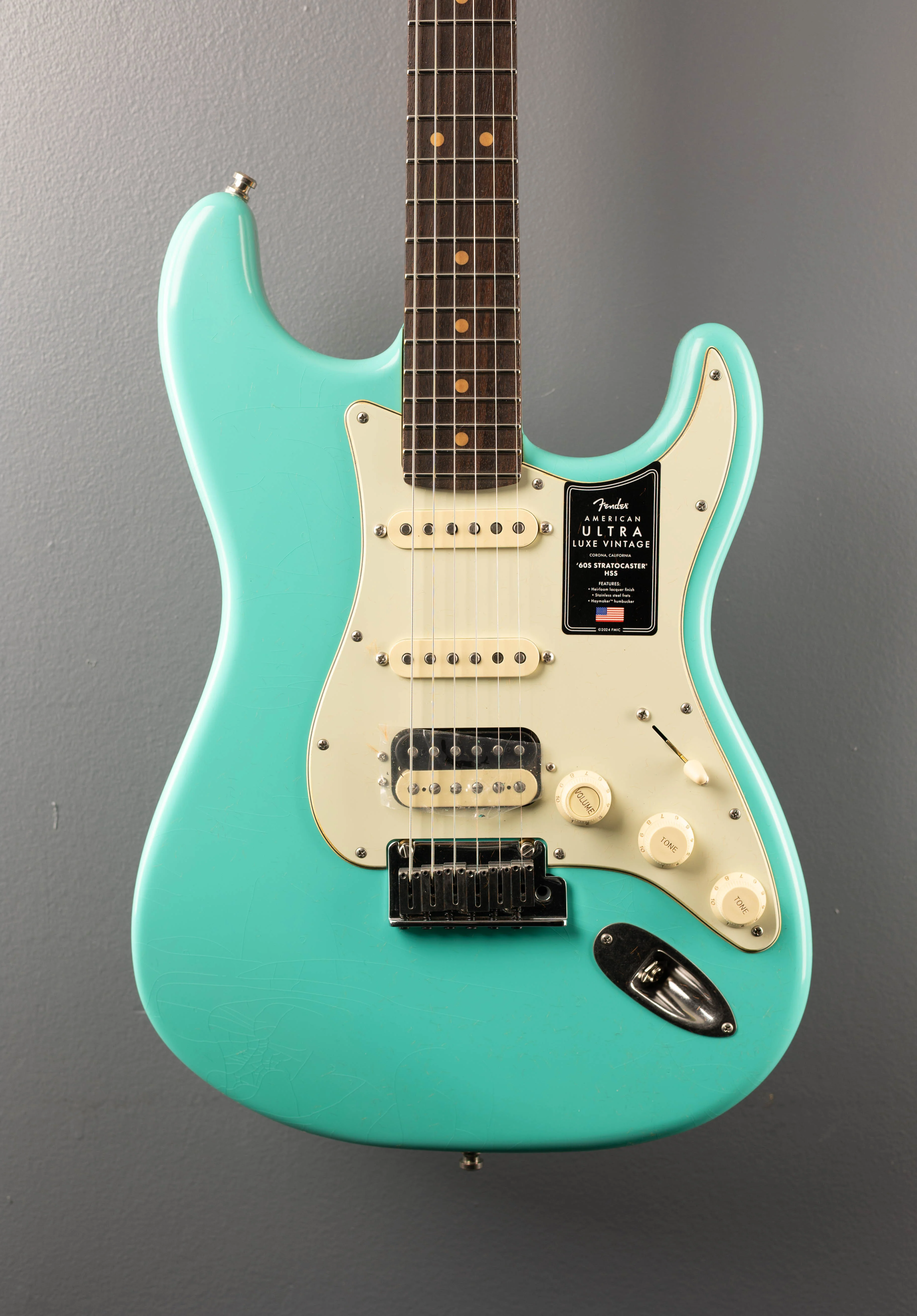 American Ultra Luxe Vintage '60s Stratocaster HSS - Sea Foam Green - Image 2