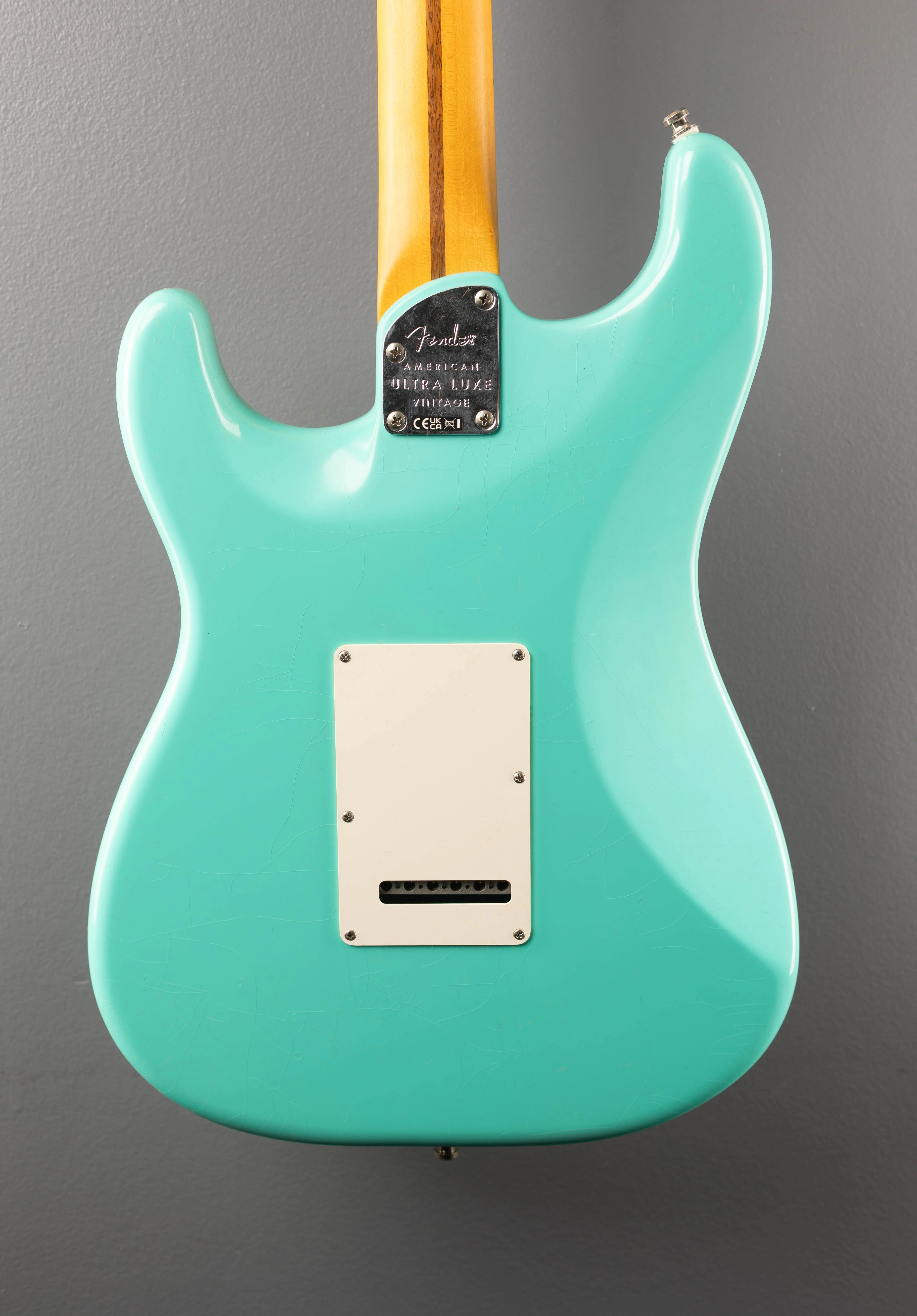 American Ultra Luxe Vintage '60s Stratocaster HSS - Sea Foam Green - Image 4