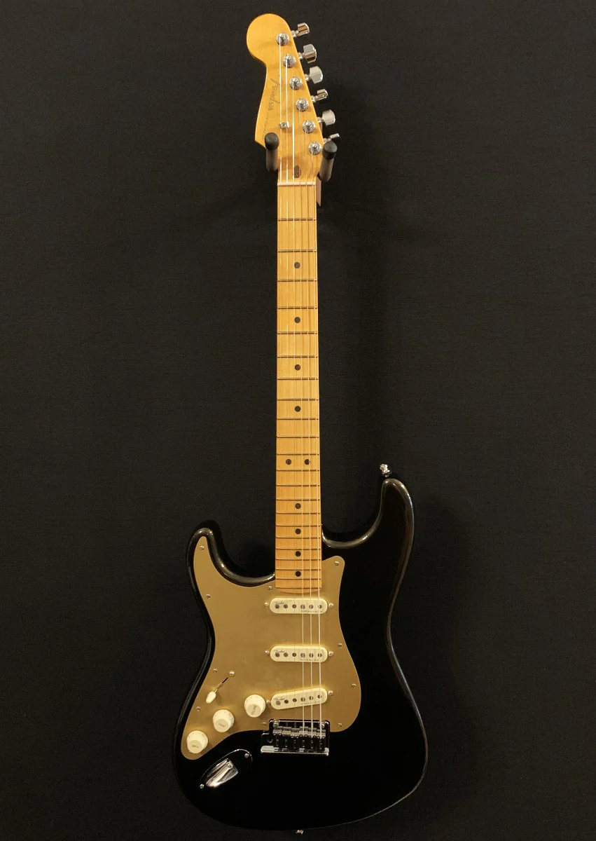 AMERICAN ULTRA STRATOCASTER® LEFT-HAND - Image 3