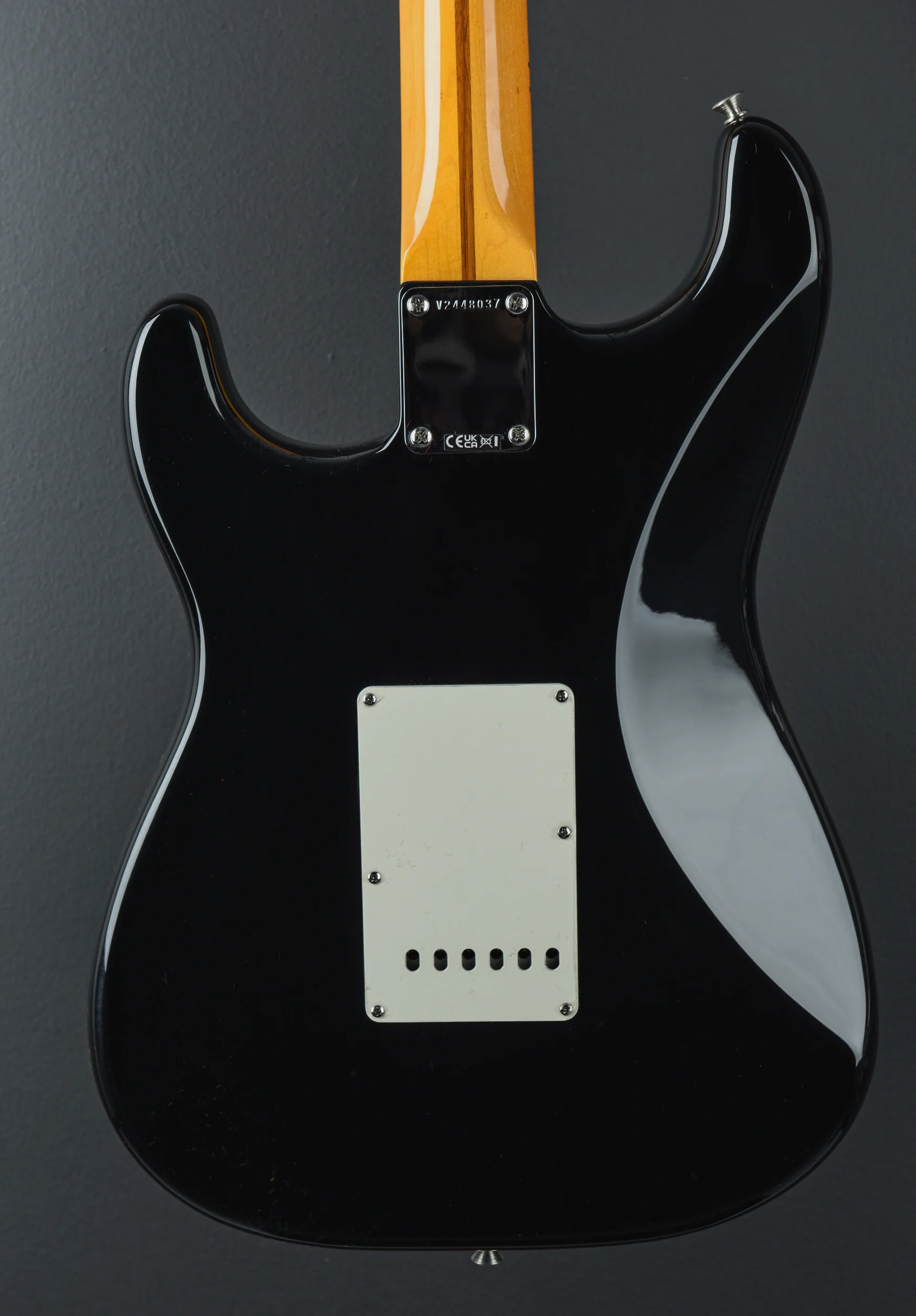American Vintage II 1957 Stratocaster - Black - Image 5