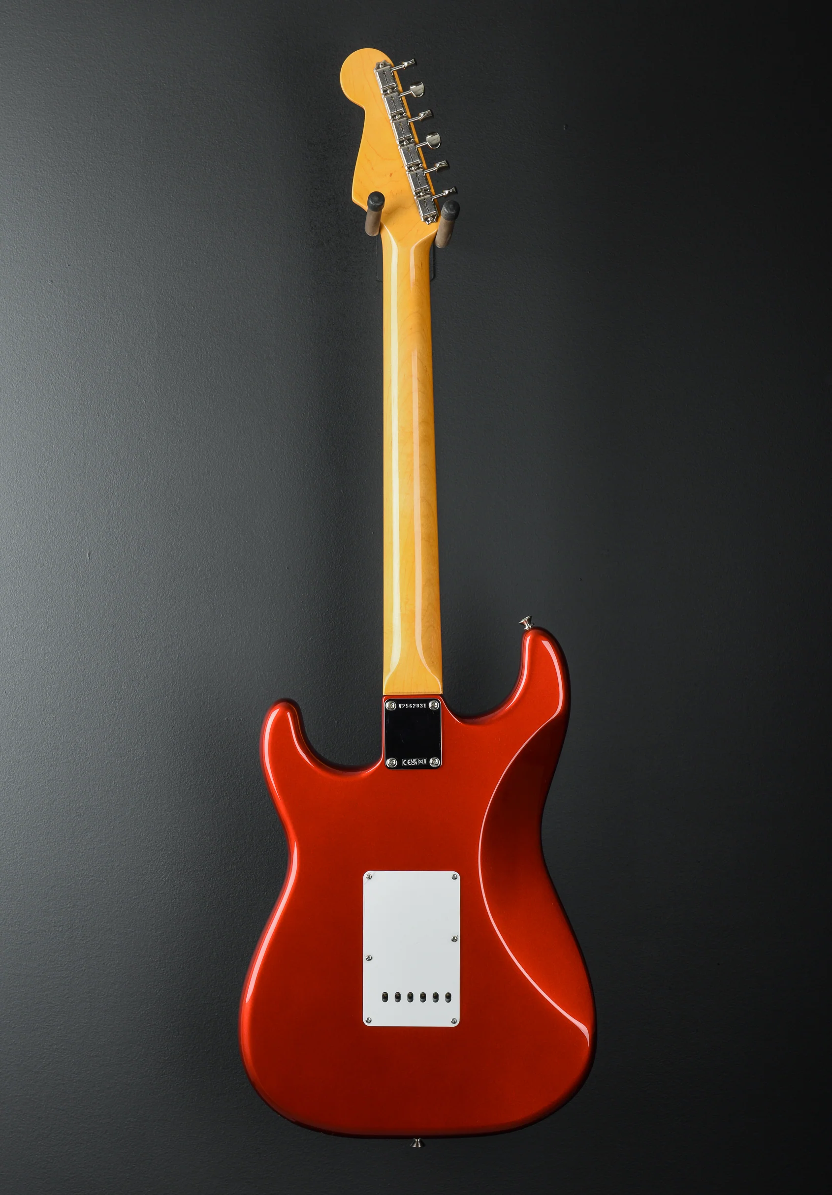 American Vintage II 1965 Stratocaster - Candy Apple Red - Image 5