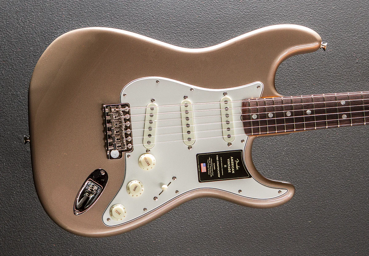 American Vintage II 1965 Stratocaster - Shoreline Gold