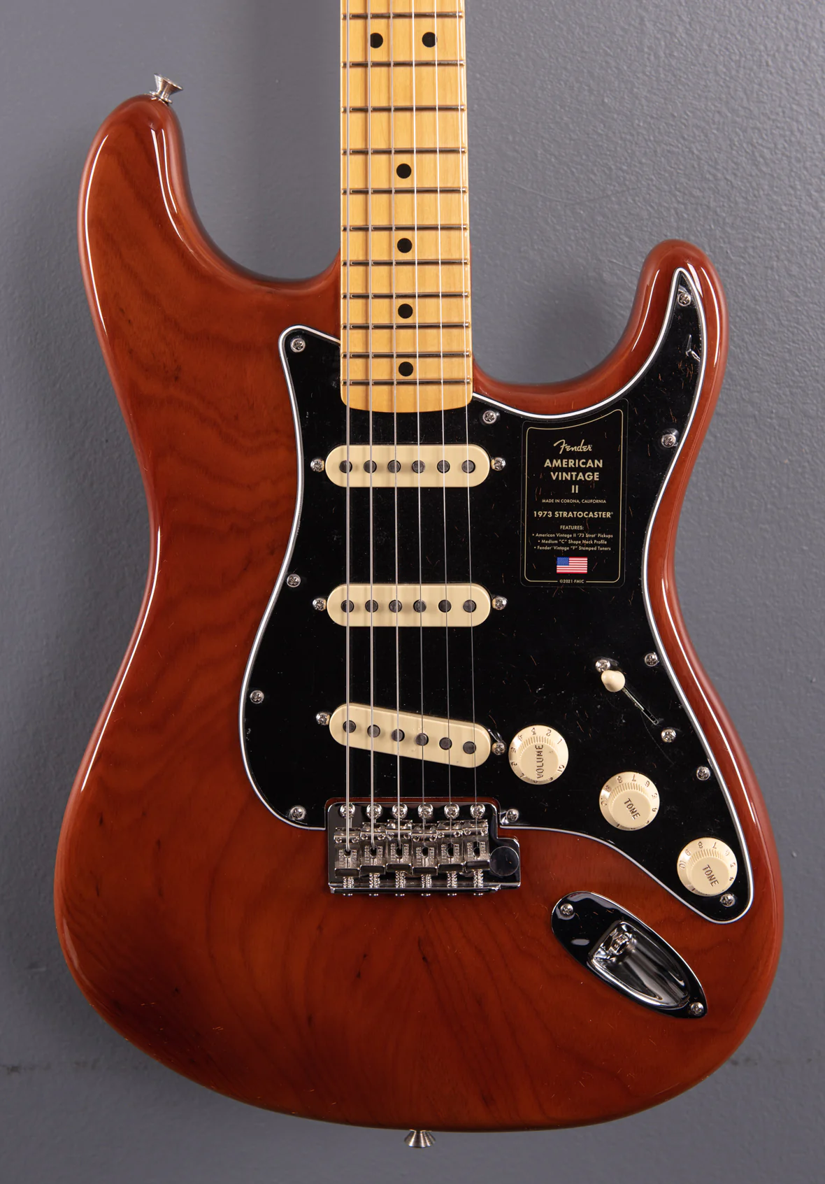 American Vintage II 1973 Stratocaster - Mocha w/Maple - Image 3