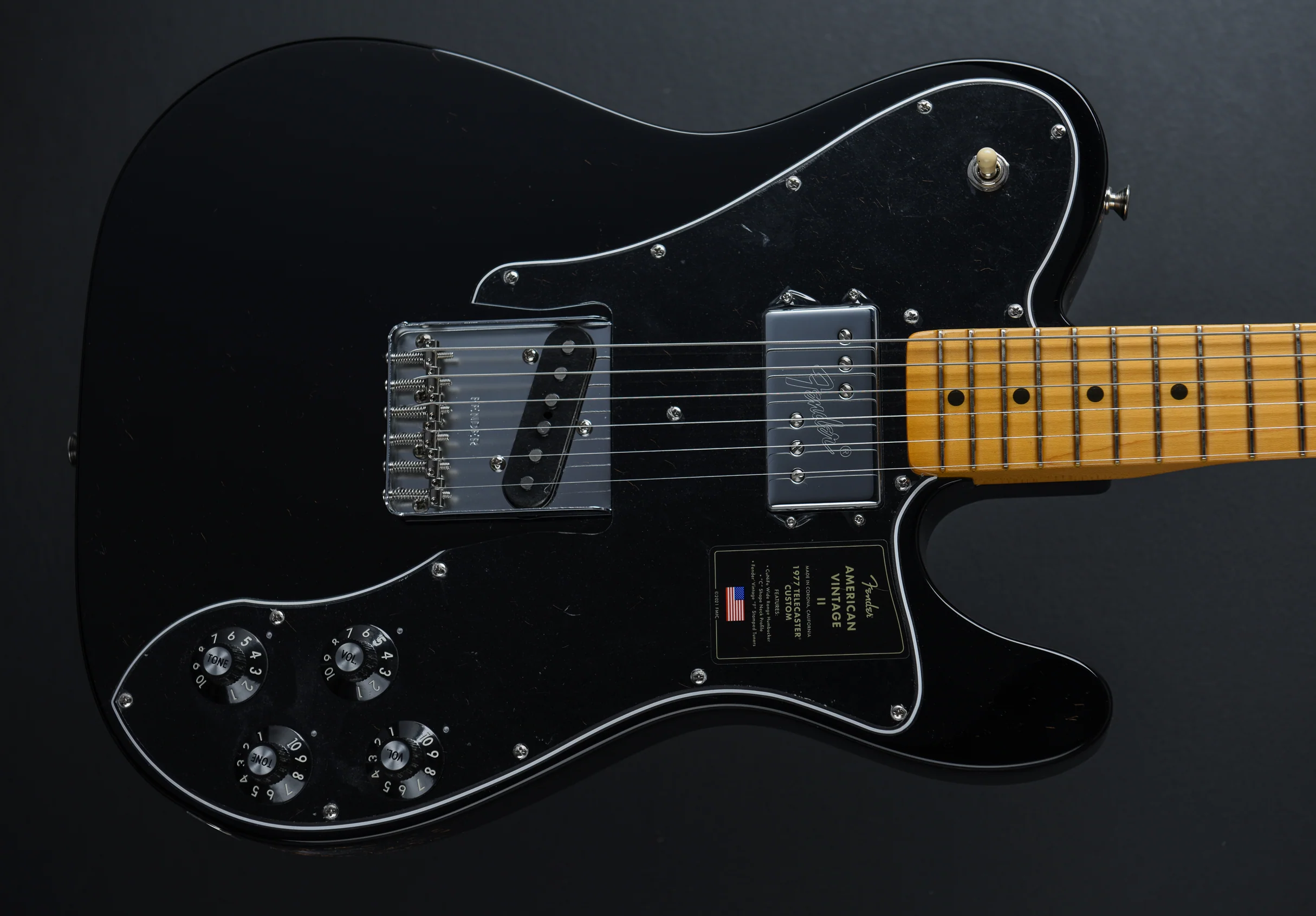 American Vintage II 1977 Telecaster Custom - Black w/Maple
