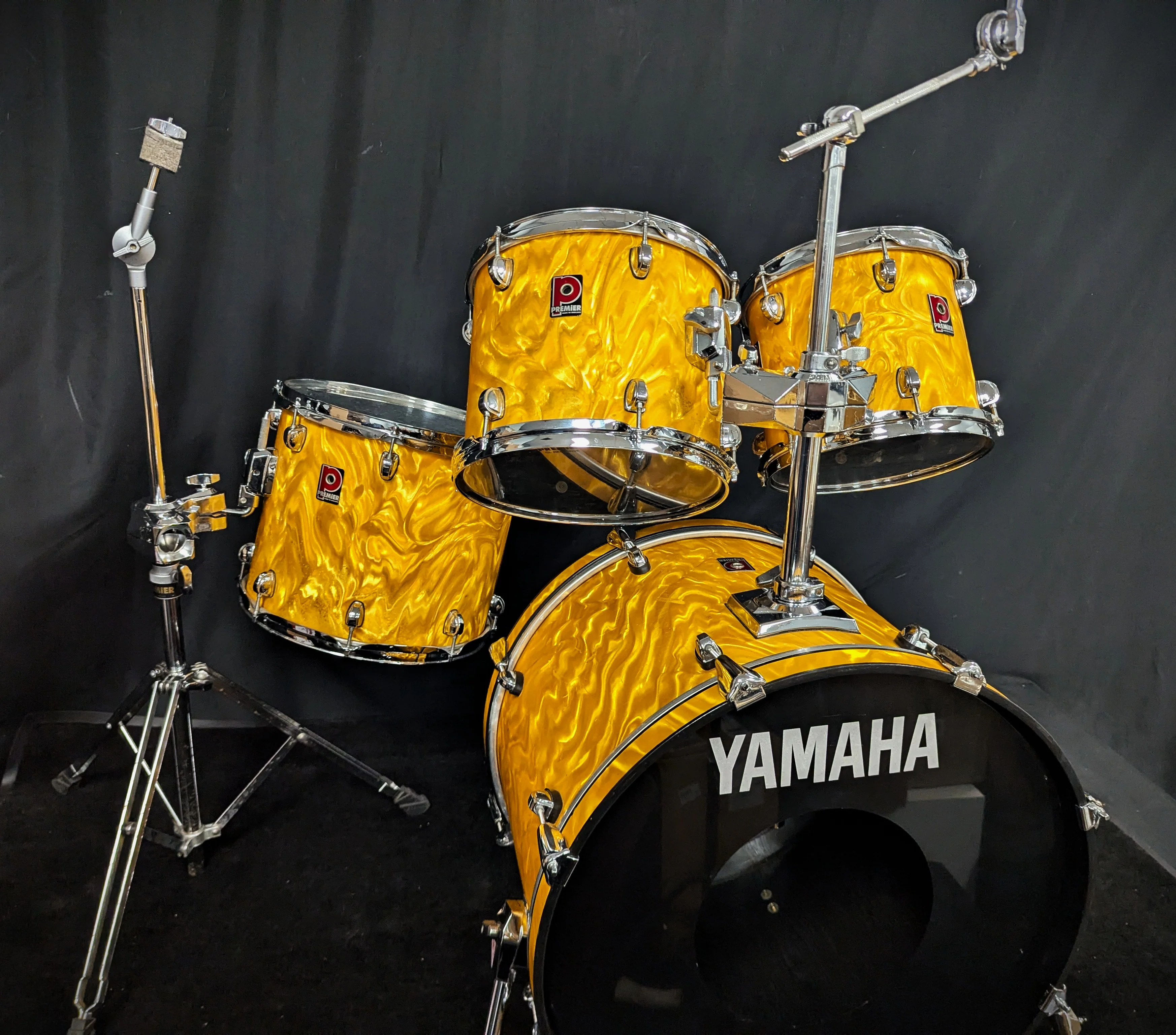 APK Yellow Satin Flame 4-Piece Shell Pack with Cymbal/Tom Stand - Image 10