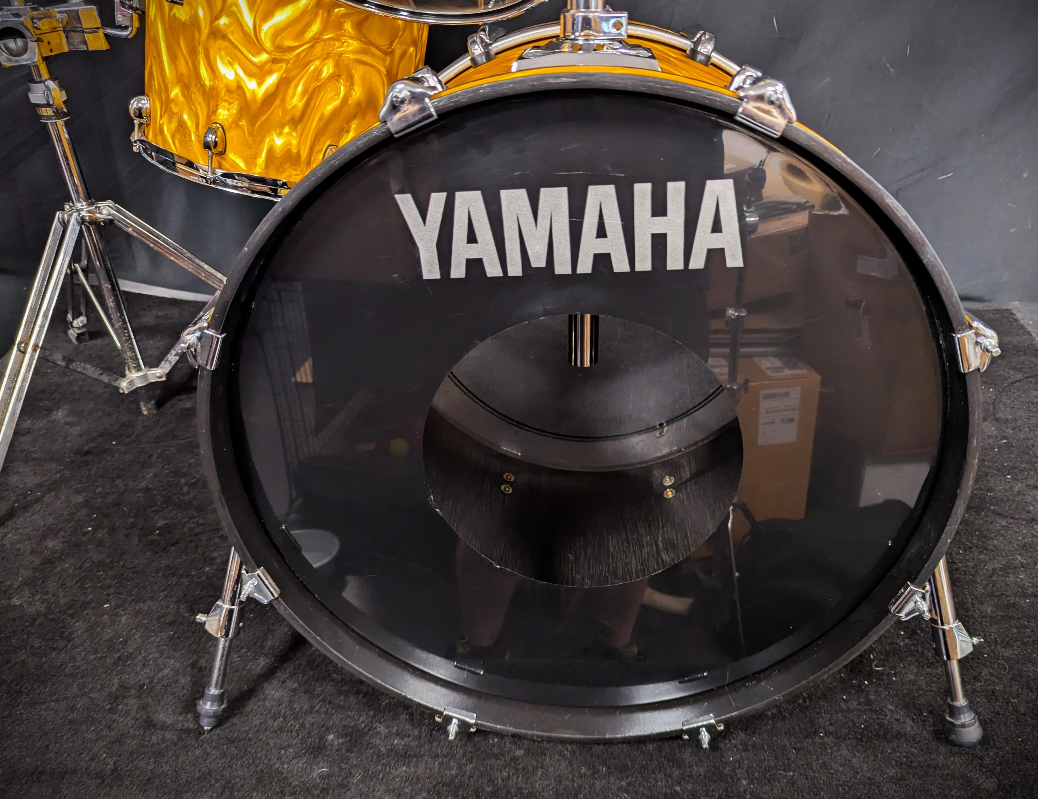 APK Yellow Satin Flame 4-Piece Shell Pack with Cymbal/Tom Stand - Image 3