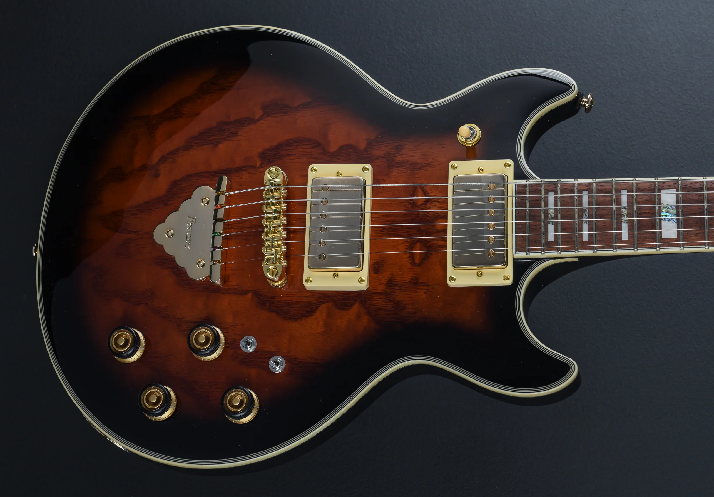 AR325QA - Dark Brown Sunburst