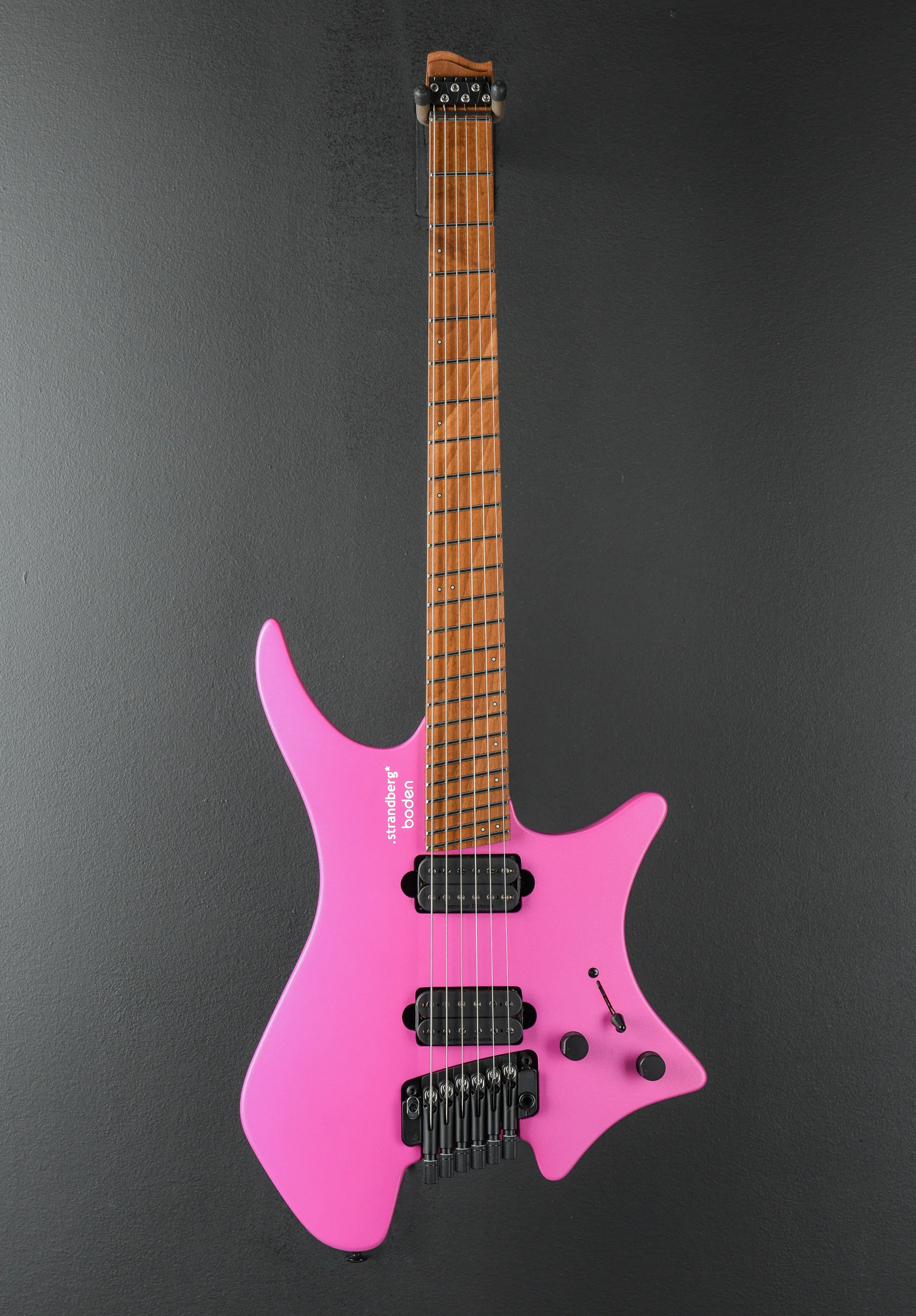 Boden Standard N2.6T - Electric Fuchsia Metallic - Image 3