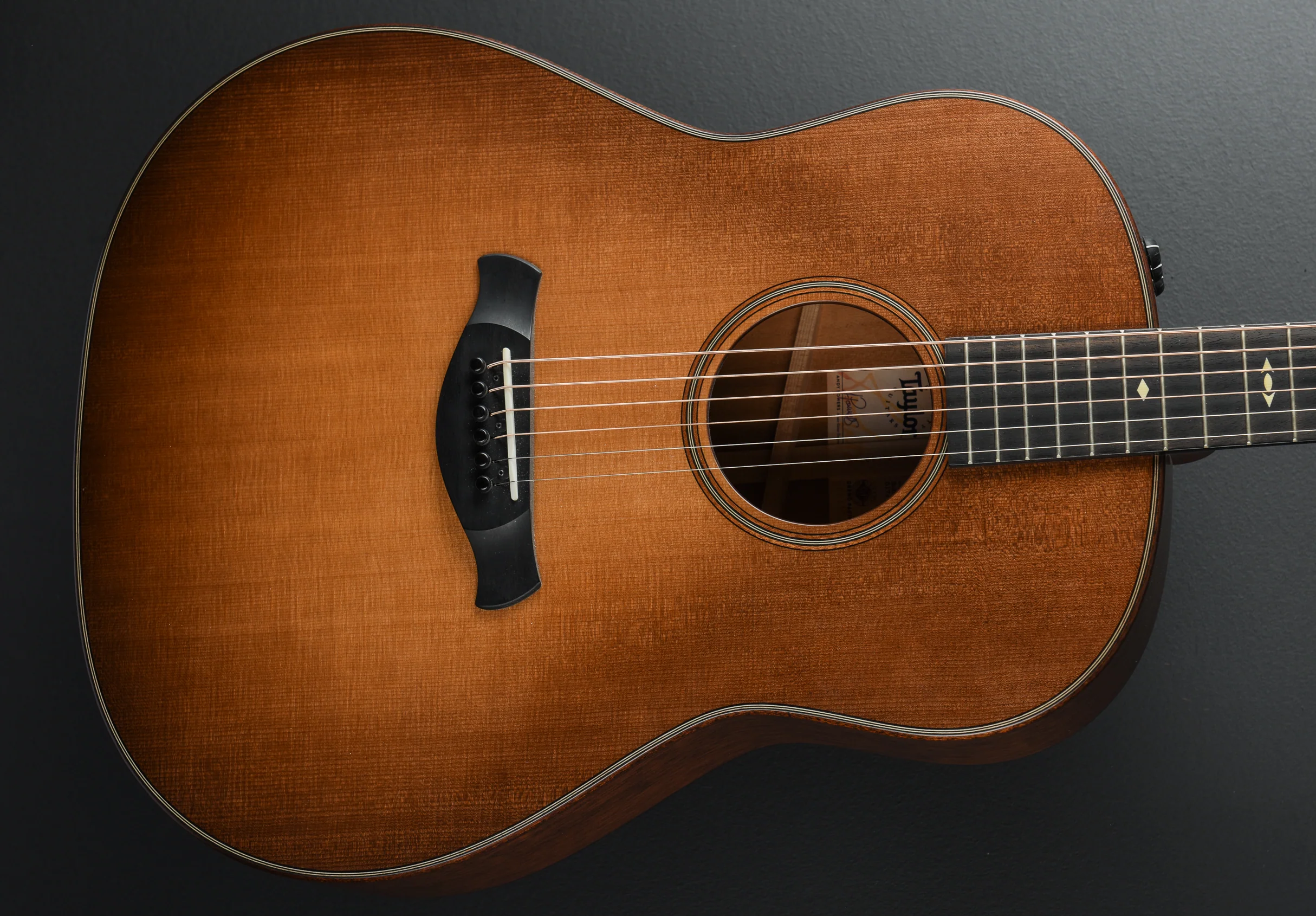 USED Builderās Edition 517E WHB - Wild Honey Burst '19