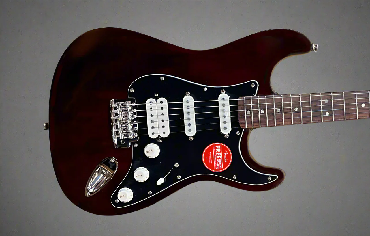 Classic Vibe '70s Stratocaster HSS - Walnut