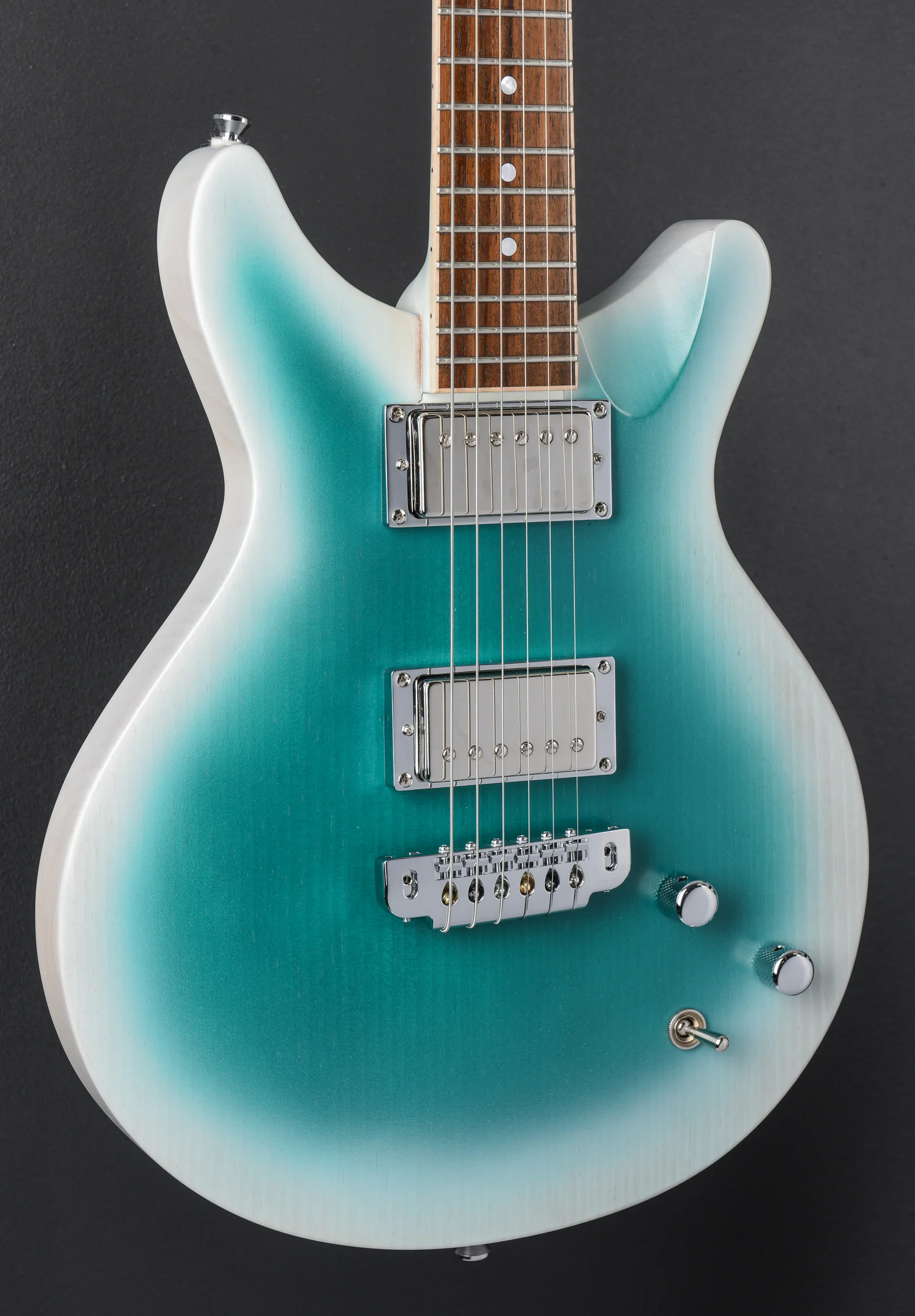 DC - White/Forest Green Burst - Image 3