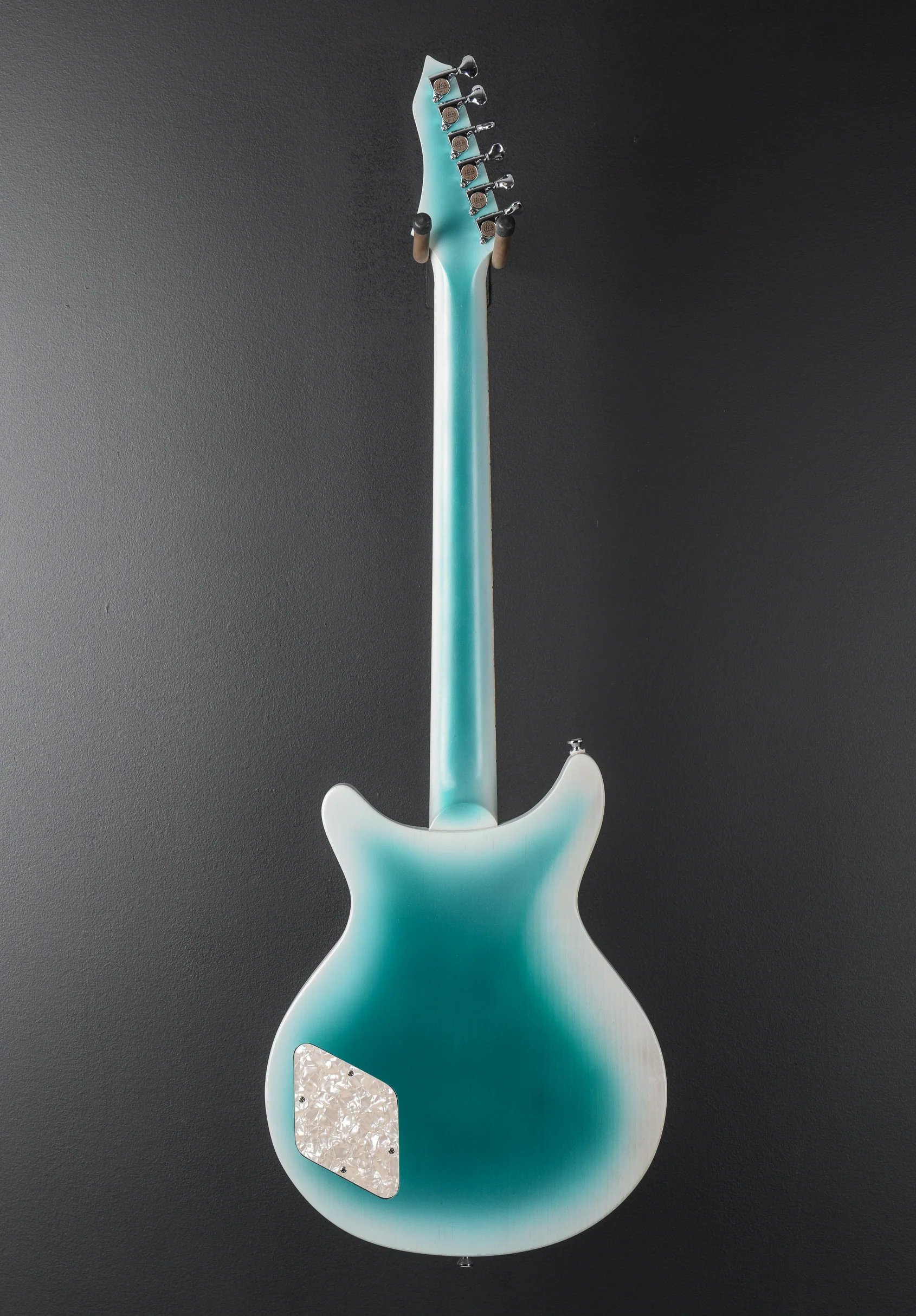 DC - White/Forest Green Burst - Image 6