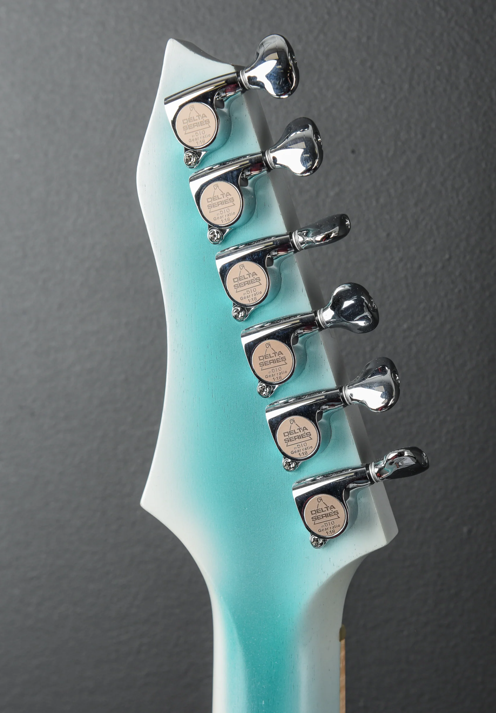 DC - White/Forest Green Burst - Image 8