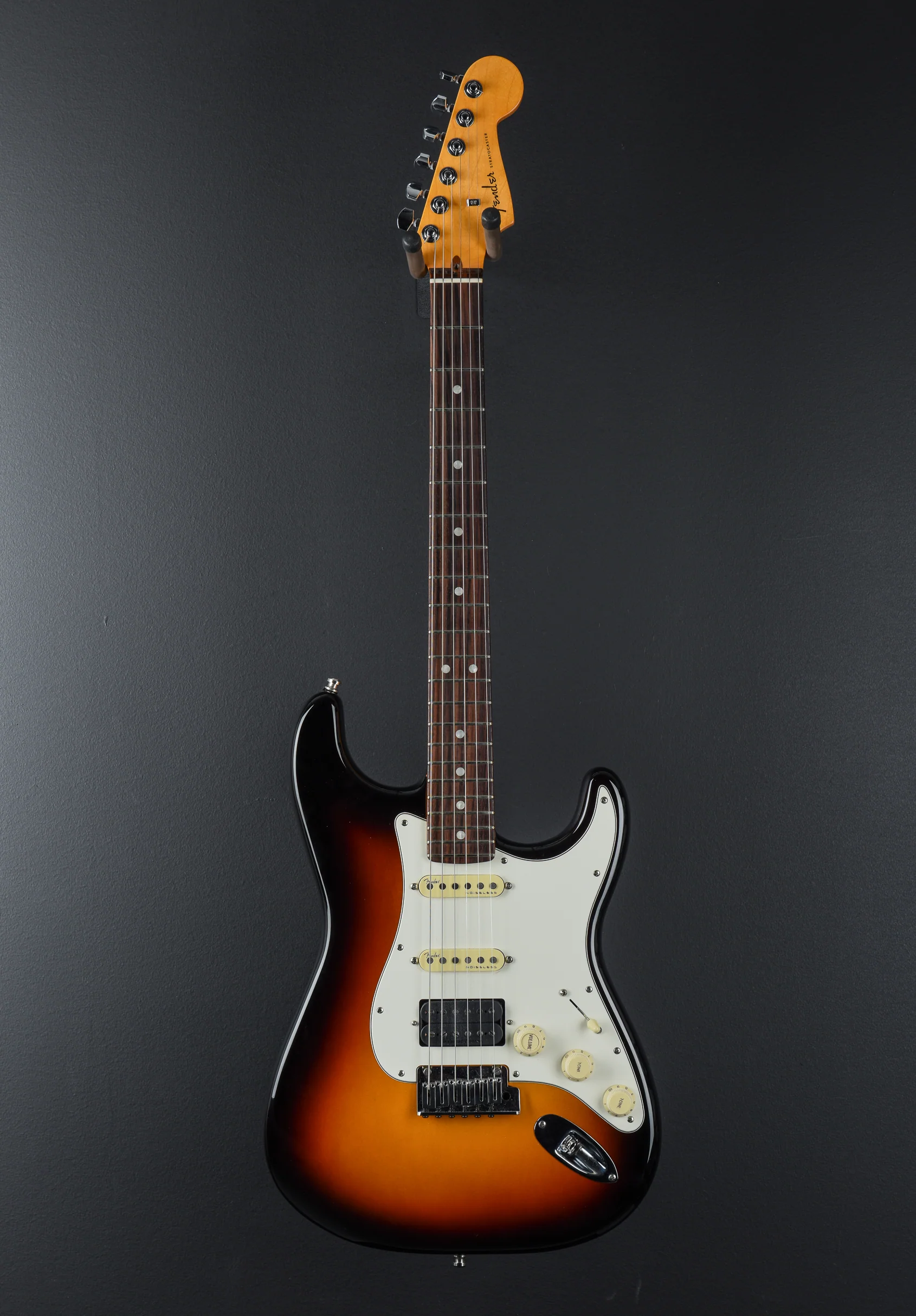 Used Fender American Ultra Strat '22 - Image 3