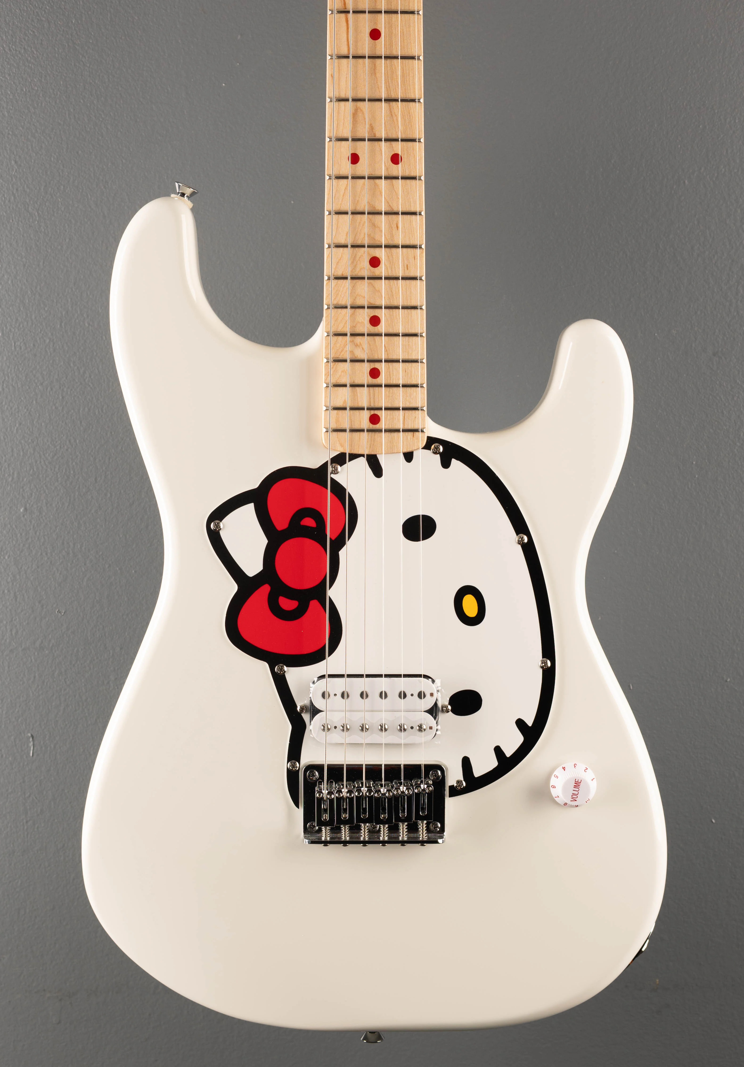 Hello Kitty Stratocaster - White - Image 2