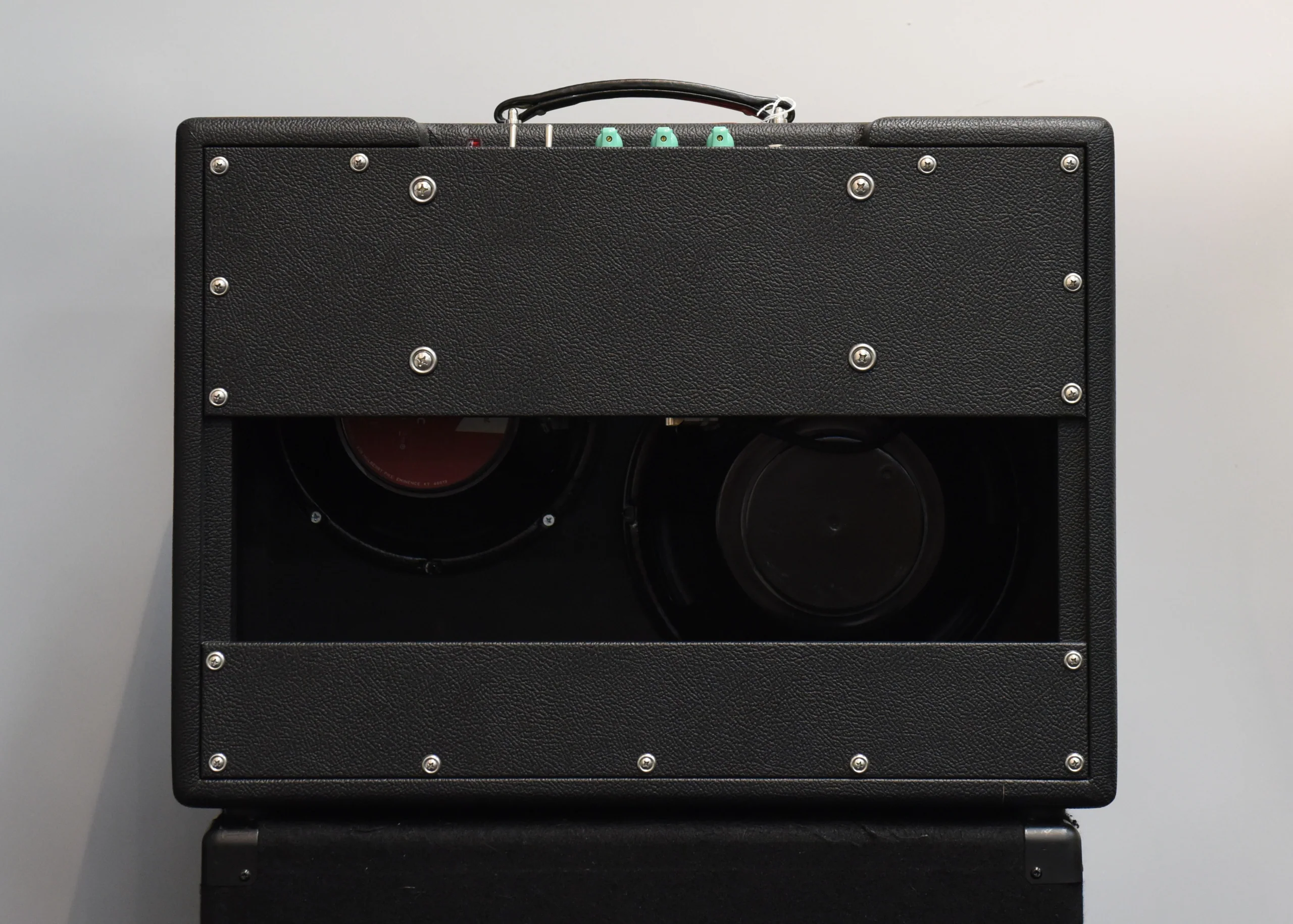 HM-18 Twin 1x10 and 1x12 - Image 3