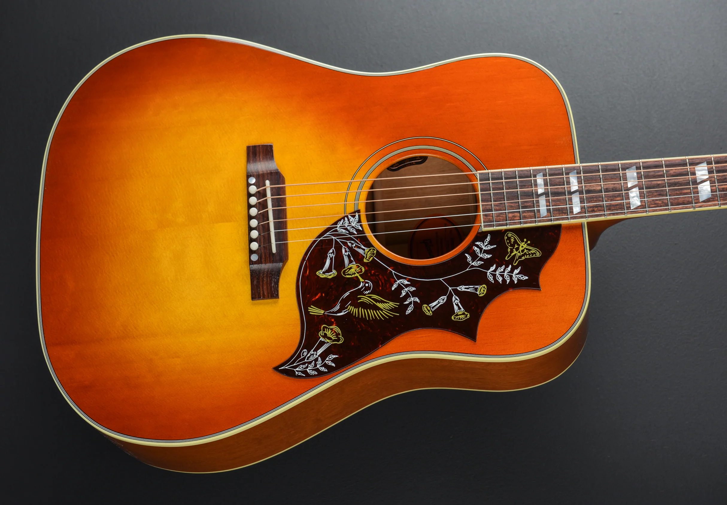 Hummingbird Original - Heritage Cherry Sunburst