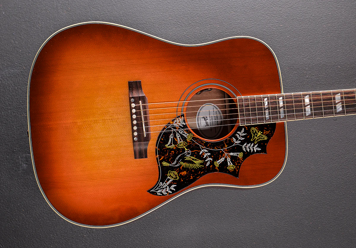 Hummingbird Standard - Vintage Cherry Sunburst