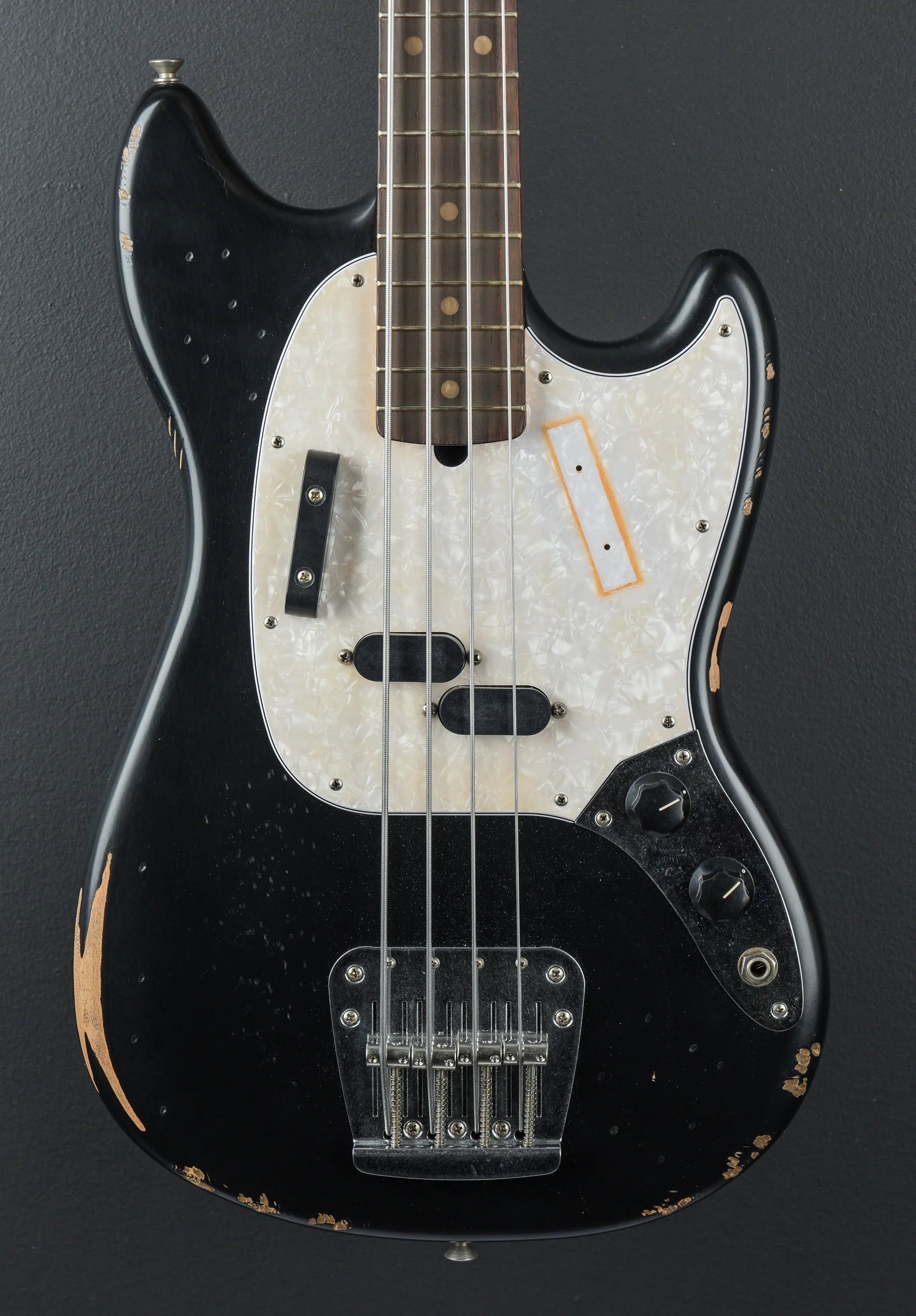 JMJ Road Worn Mustang Bass - Black - Image 2