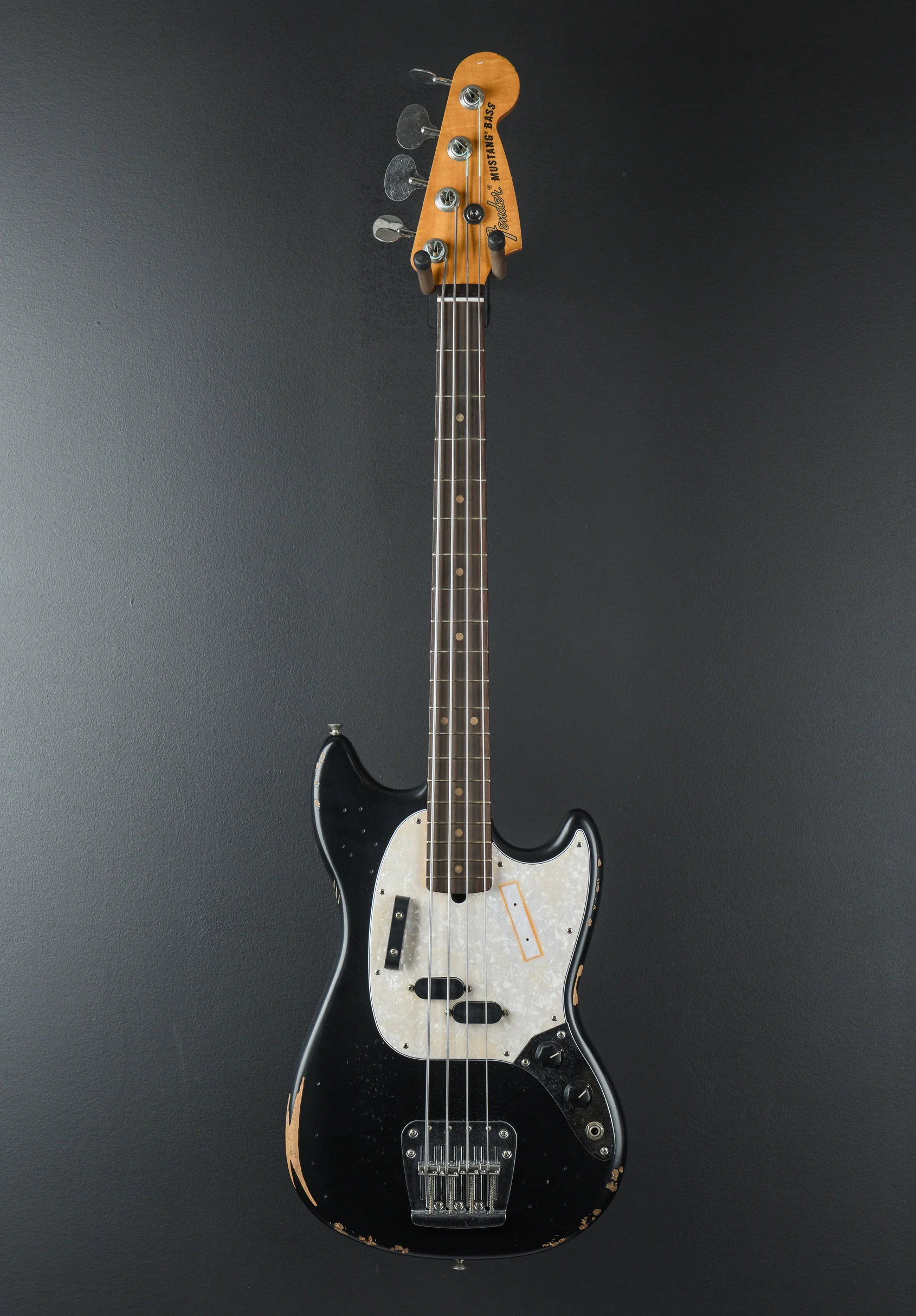 JMJ Road Worn Mustang Bass - Black - Image 3