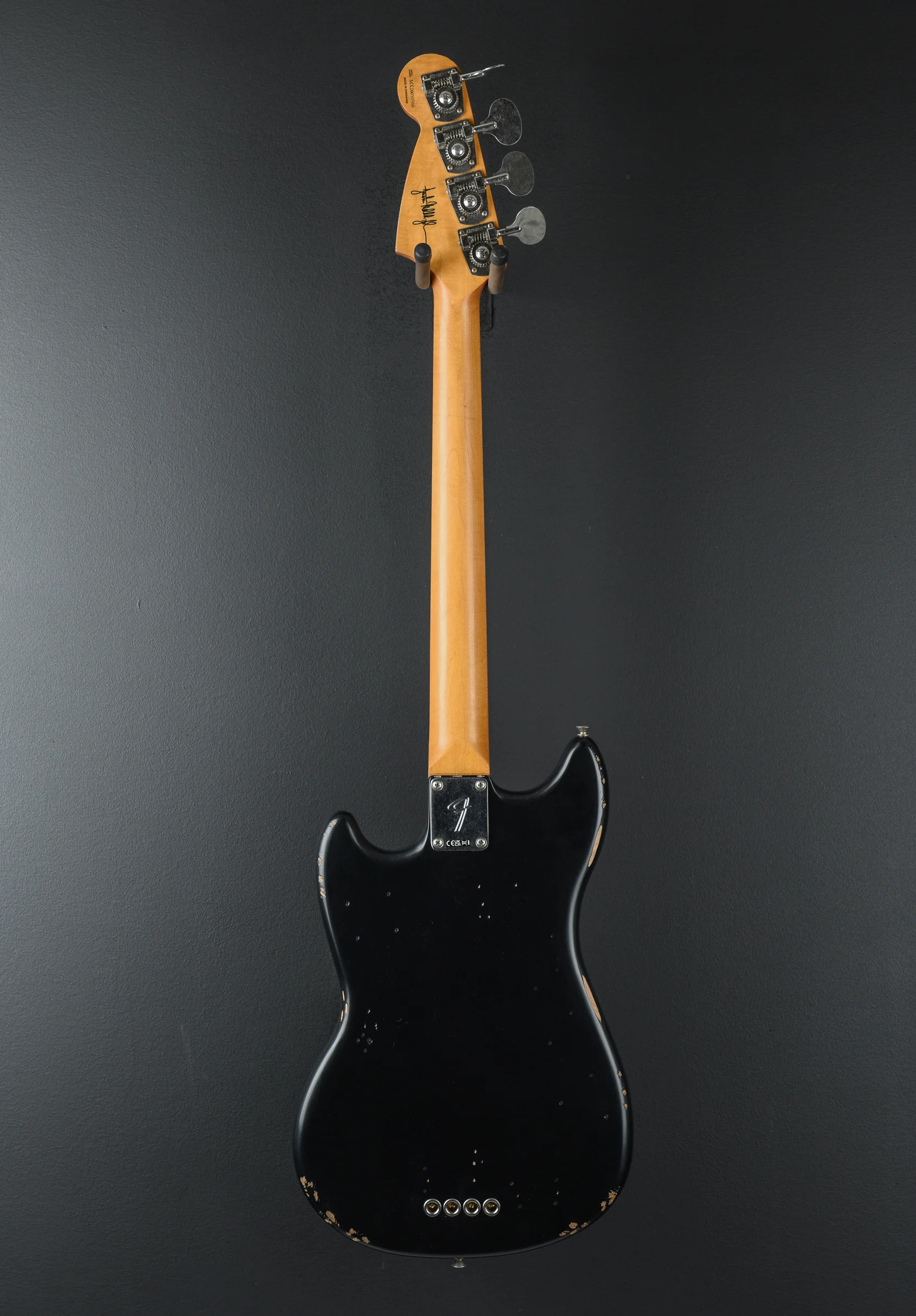 JMJ Road Worn Mustang Bass - Black - Image 5