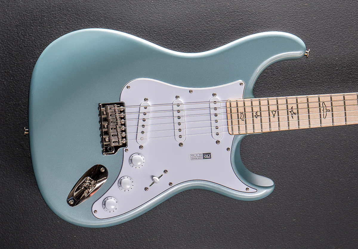 John Mayer Silver Sky - Polar Blue w/Maple