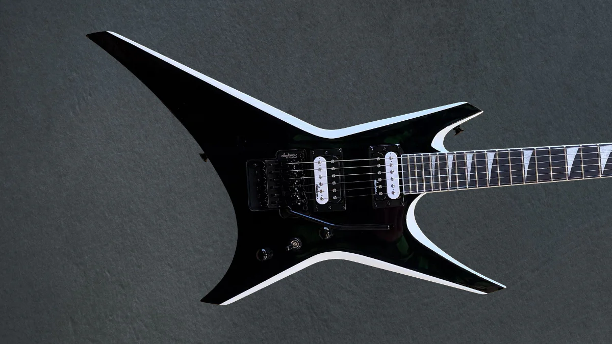 JS Series Warrior JS32 - Black with White Bevels