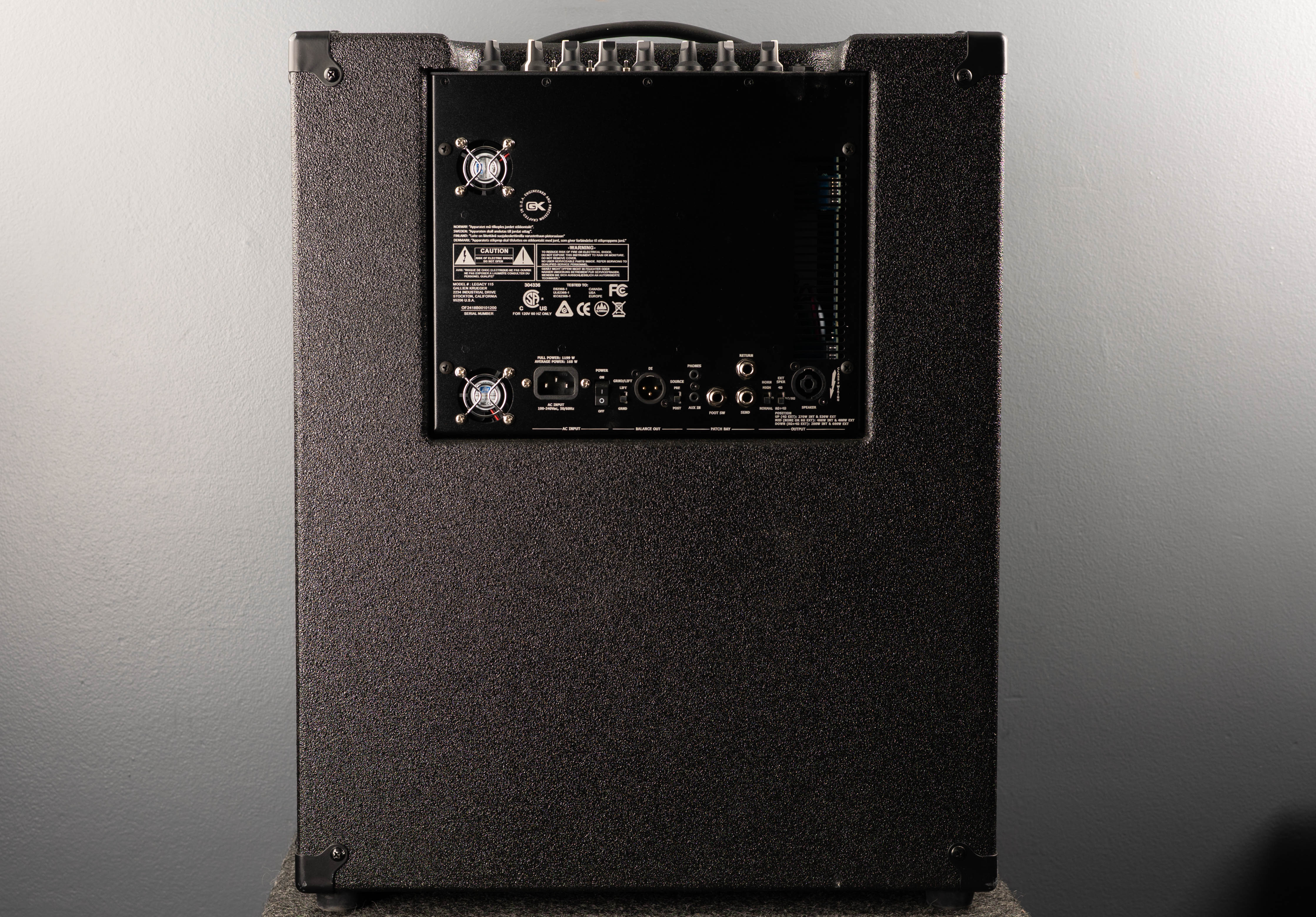 Legacy 115 800W 1x15 Bass Combo Amp, Recent - Image 2