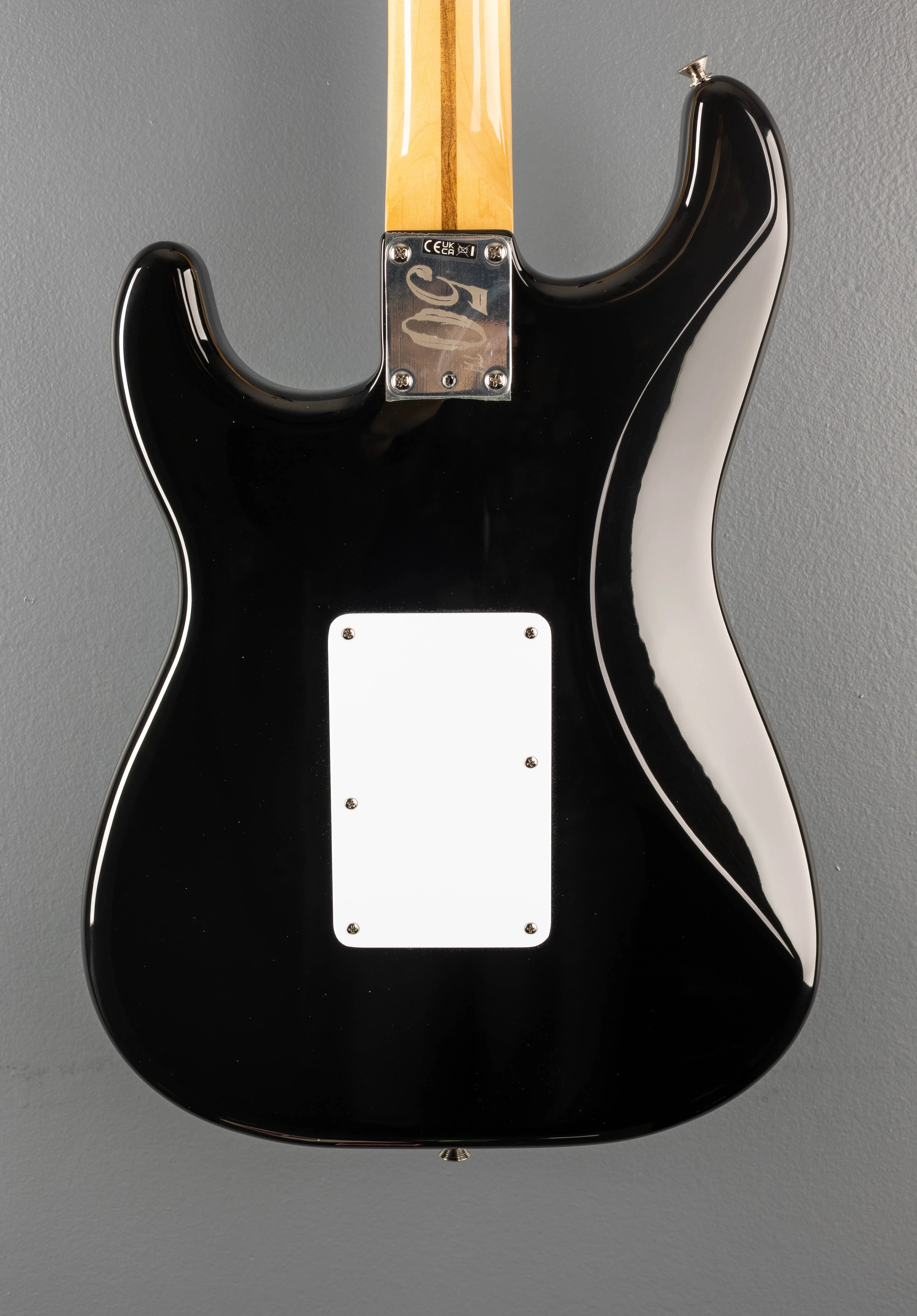 Limited Edition 50th Anniversary Dave Murray Stratocaster - Black - Image 4